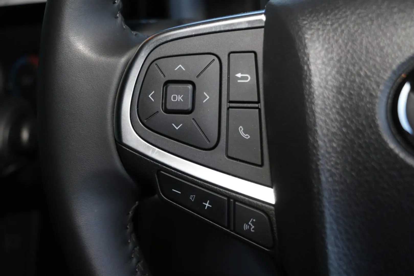 2024 Toyota Hiace Gallery Image 15