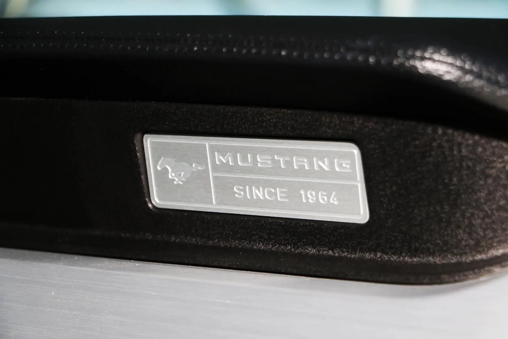 2017 Ford Mustang Gallery Image 15