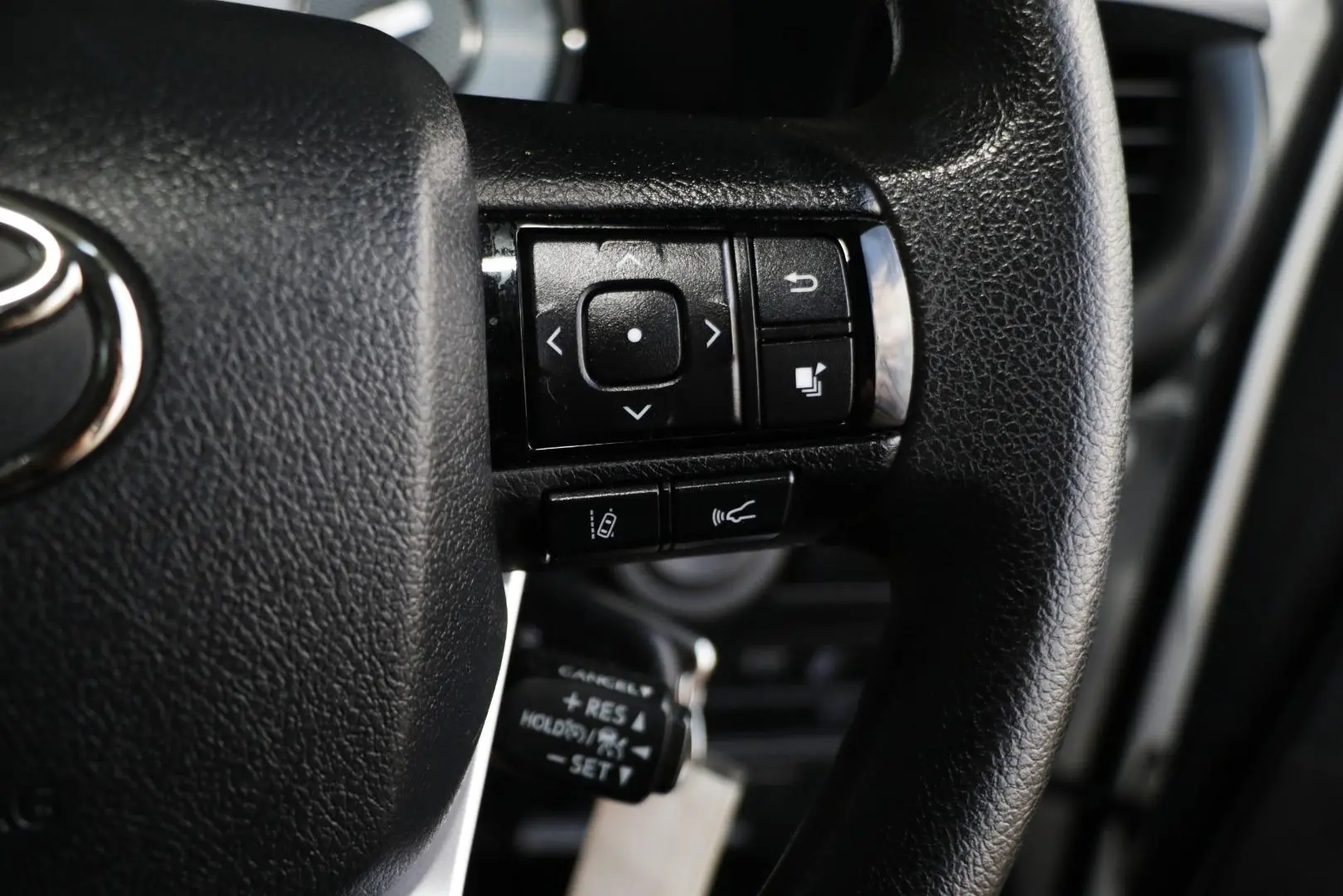 2021 Toyota Hilux Gallery Image 16