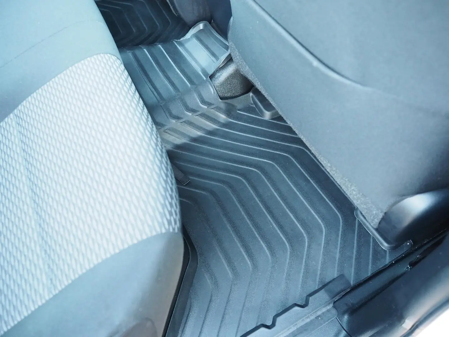 2023 Toyota Hilux Gallery Image 16