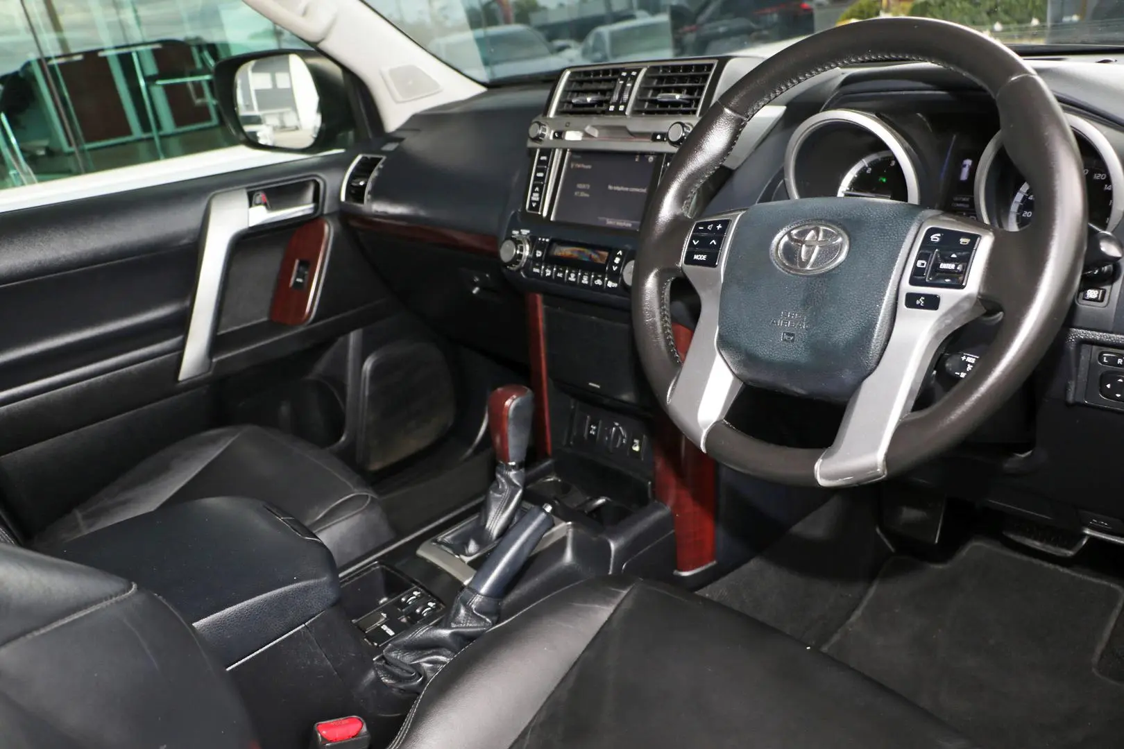 2014 Toyota Landcruiser Prado Gallery Image 6