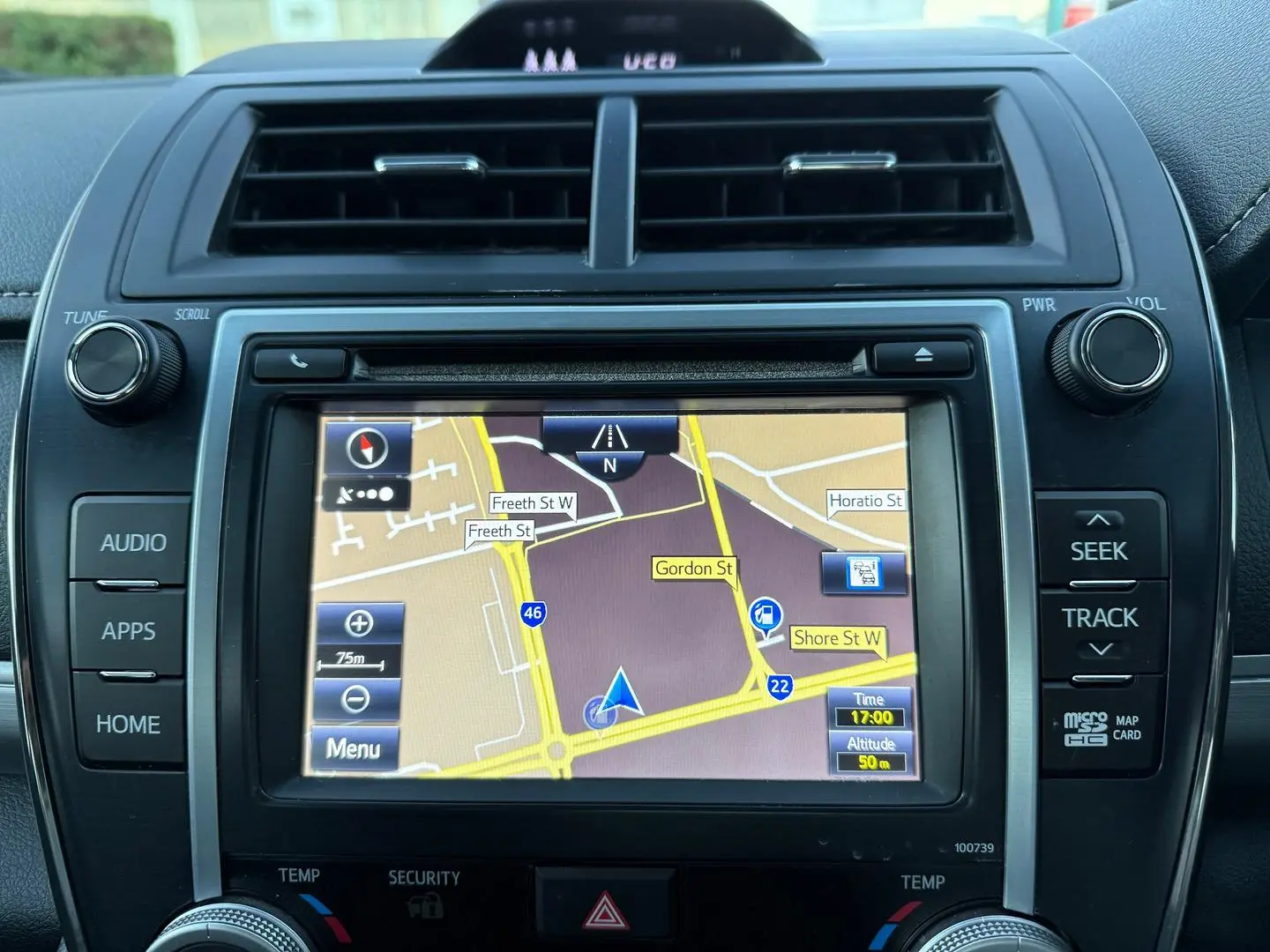 2016 Toyota Camry Gallery Image 18