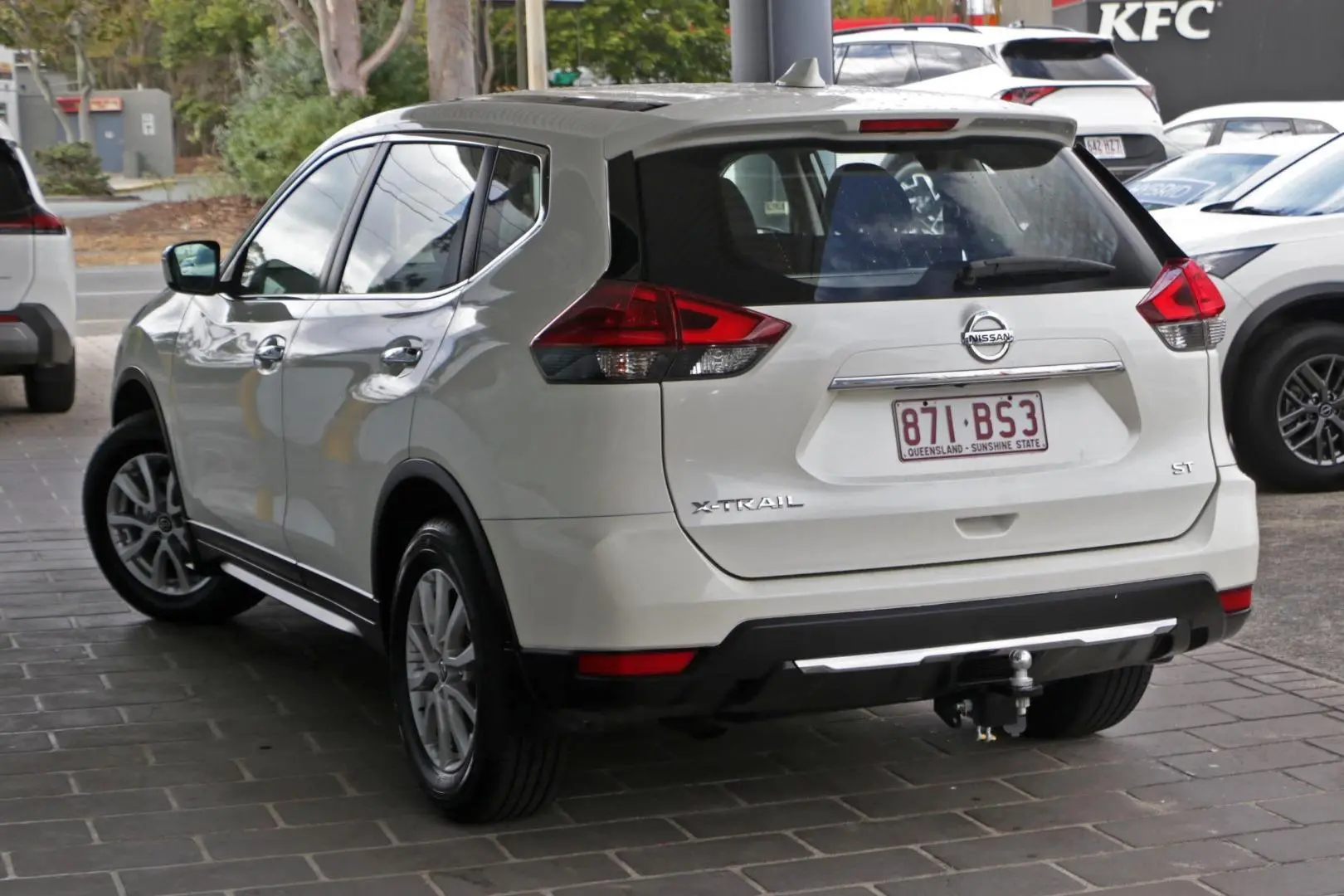 2018 Nissan X-TRAIL Gallery Image 2