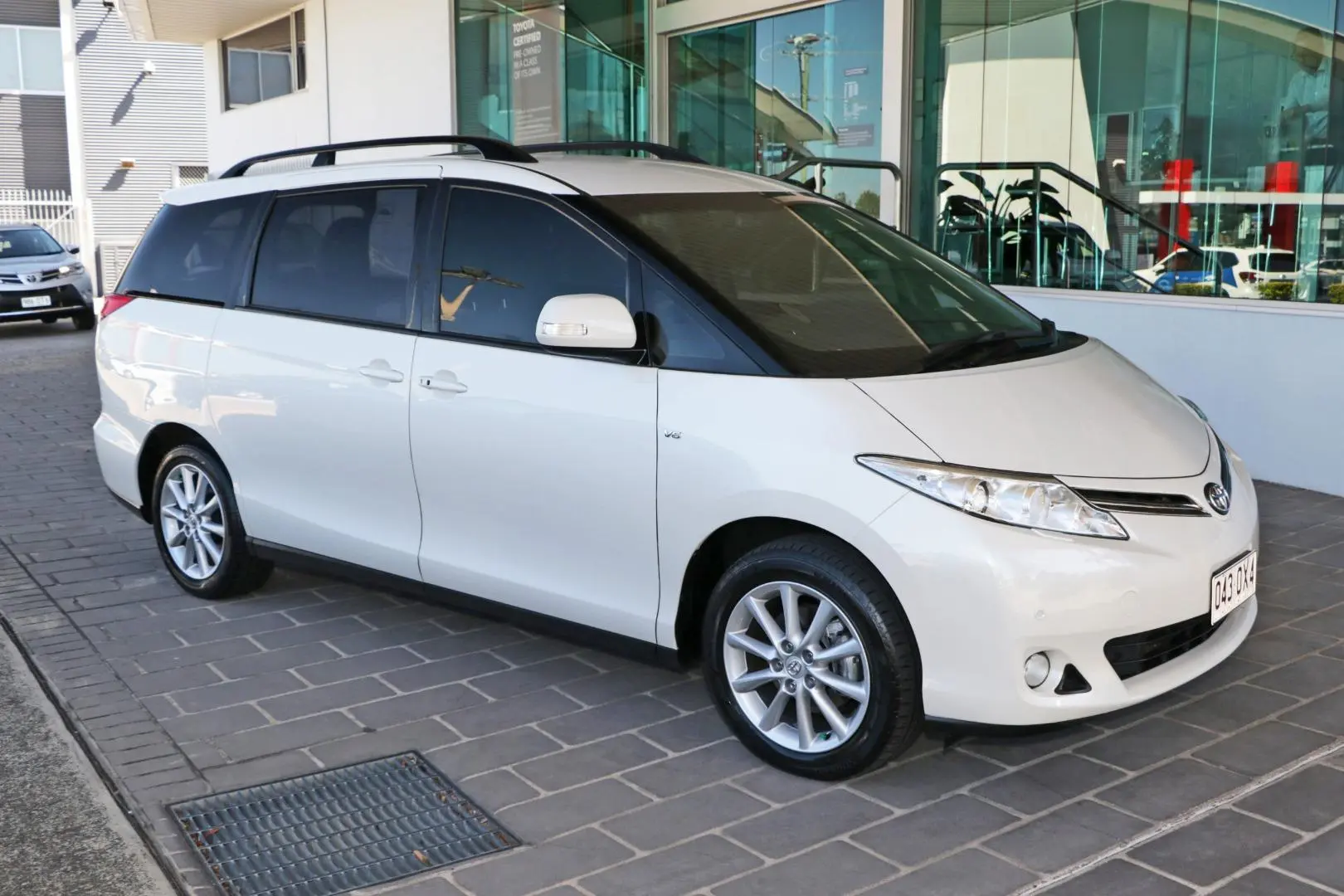 2018 Toyota Tarago Gallery Image 5