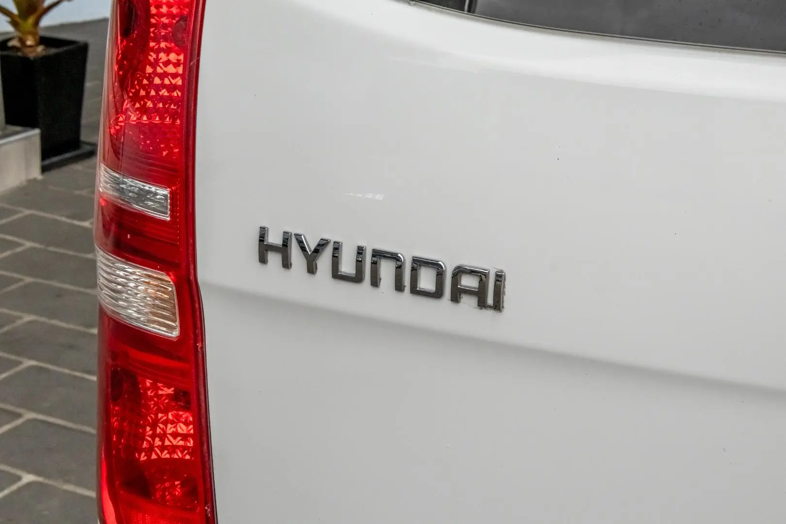 2020 Hyundai iLoad Gallery Image 17