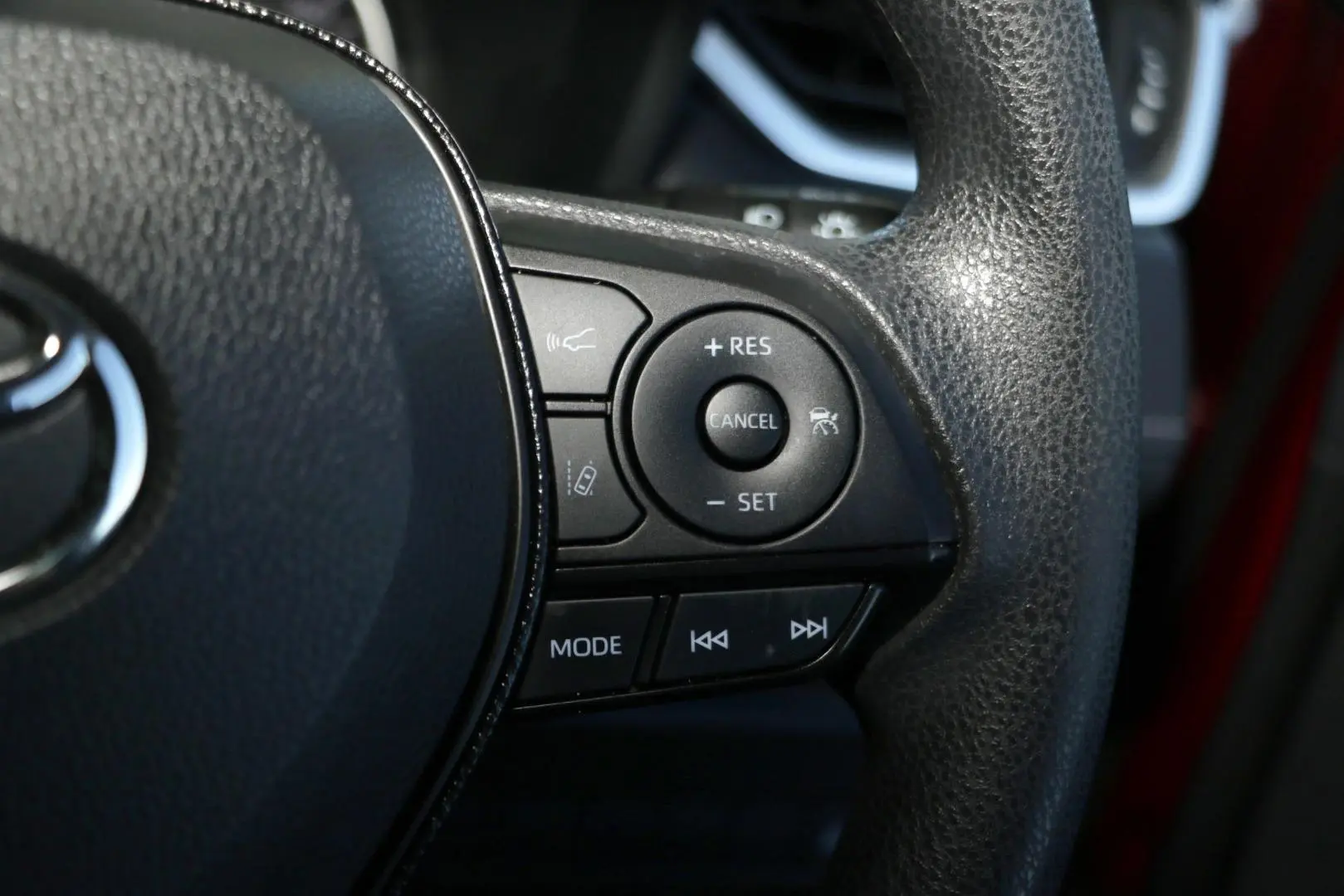 2020 Toyota RAV4 Gallery Image 17