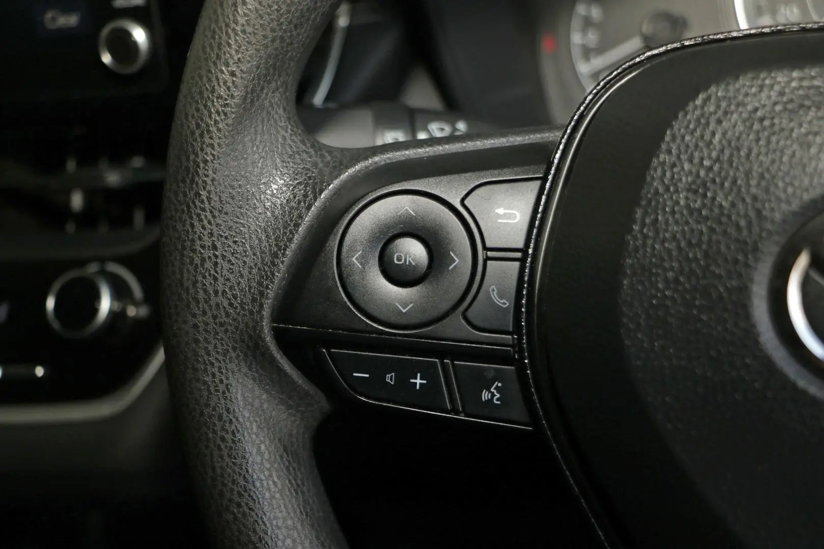 2020 Toyota Corolla Gallery Image 12