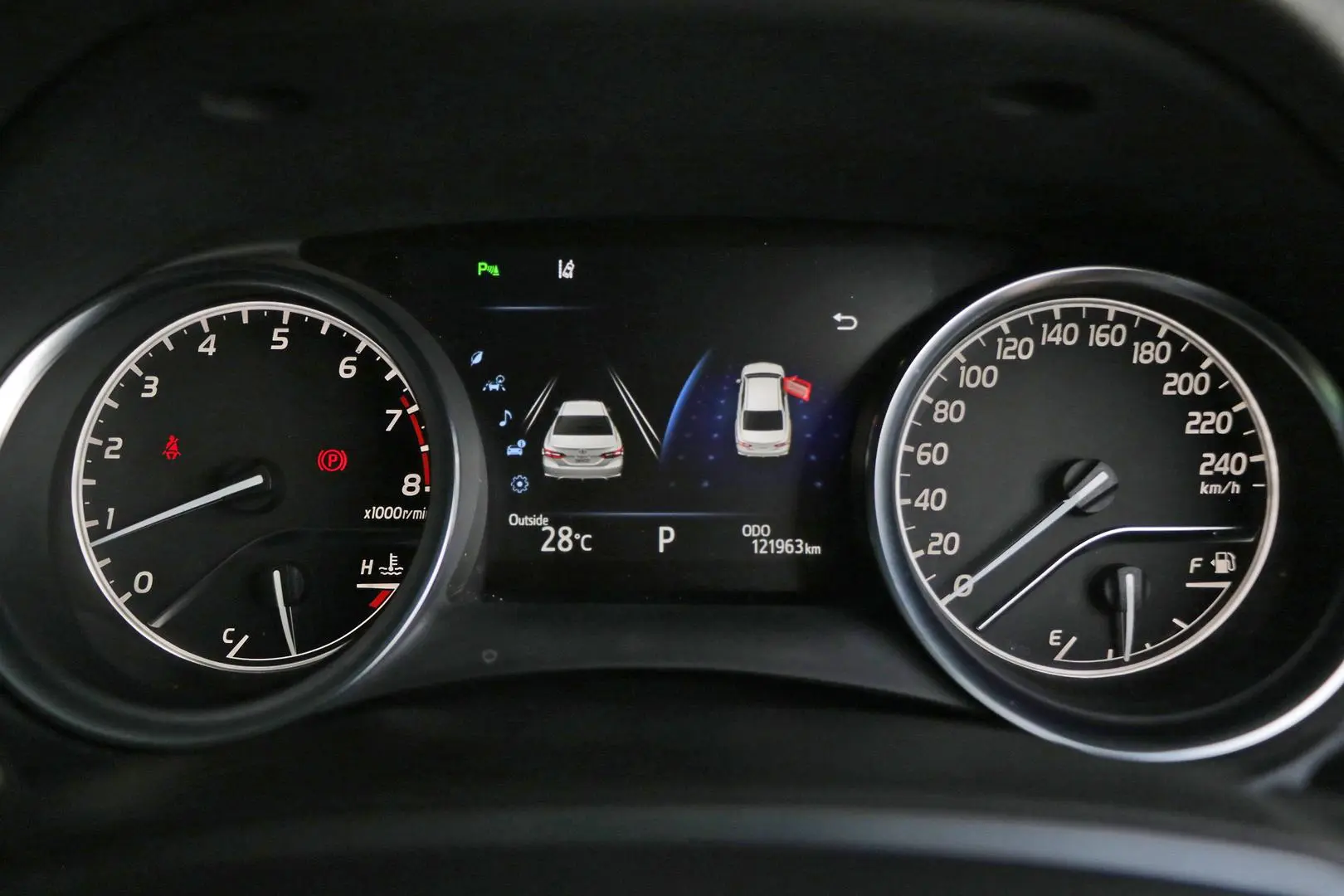 2019 Toyota Camry Gallery Image 14