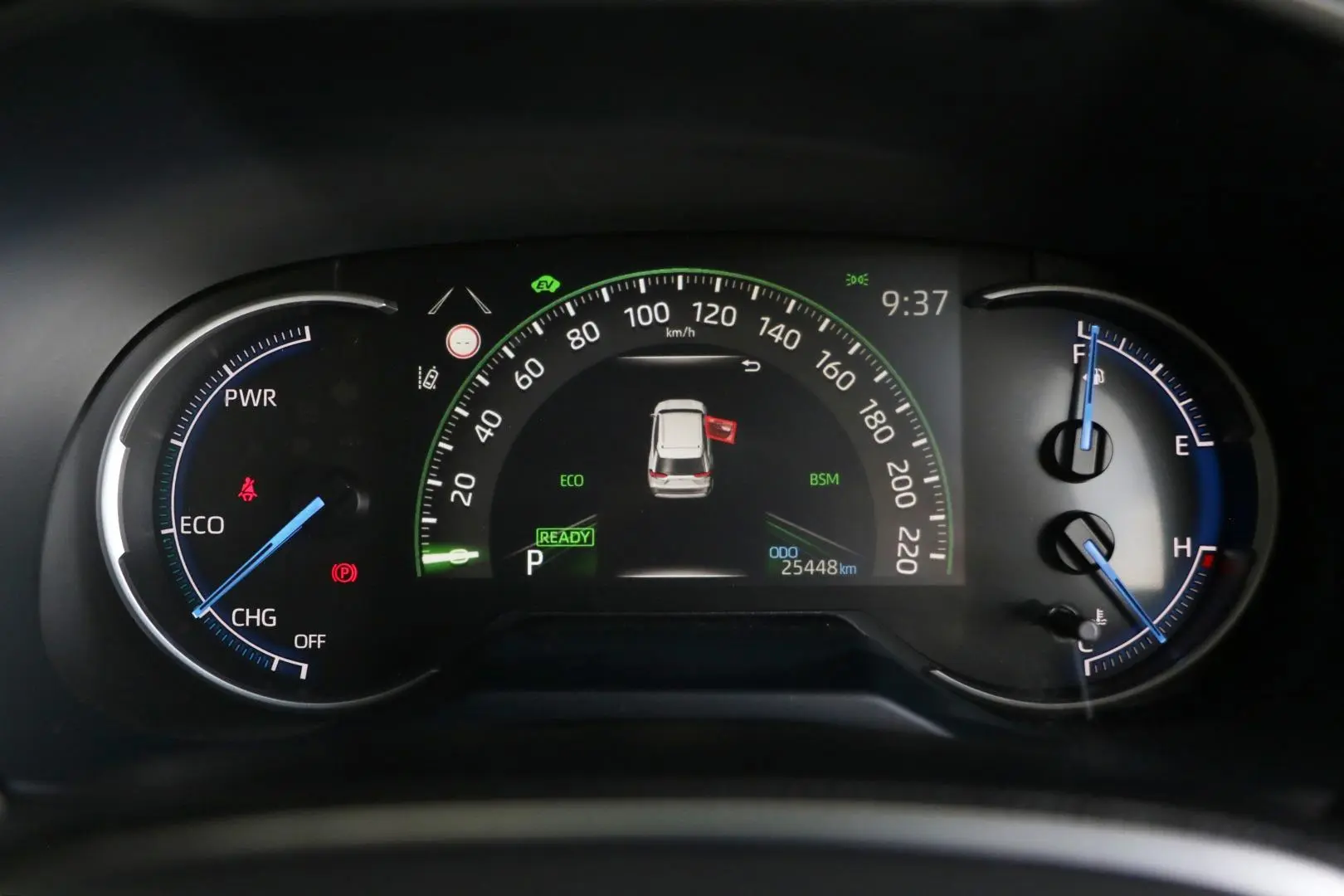 2025 Toyota RAV4 Gallery Image 14