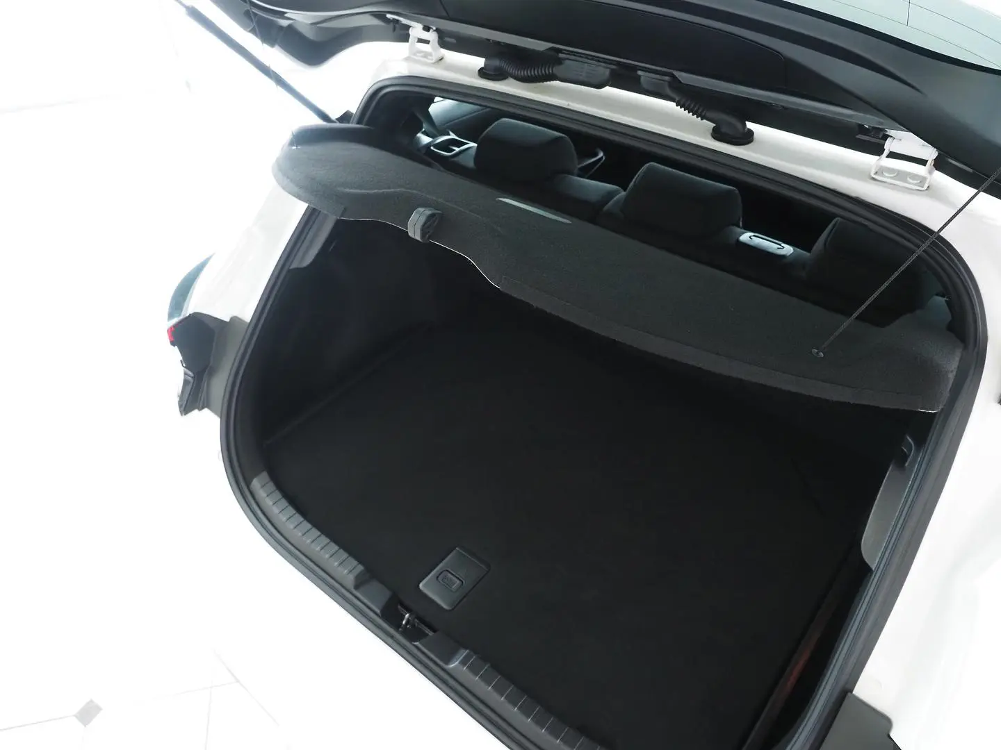 2022 Toyota Corolla Gallery Image 15