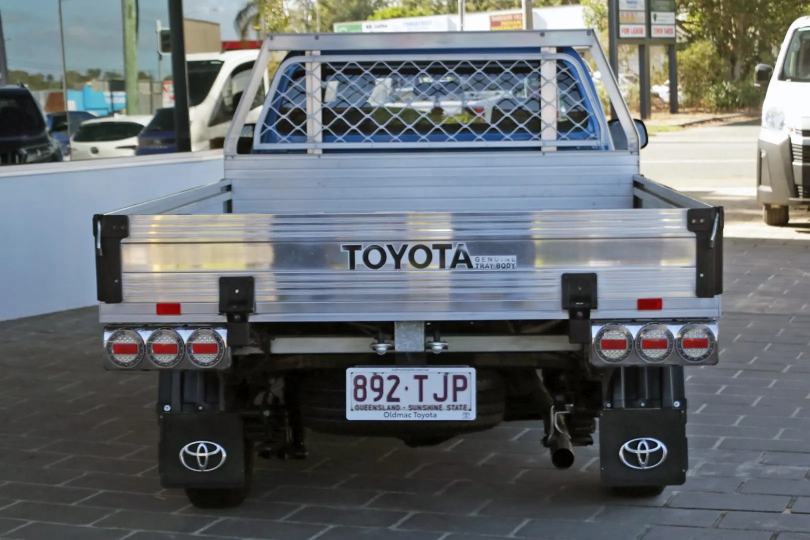 2013 Toyota Hilux Gallery Image 4