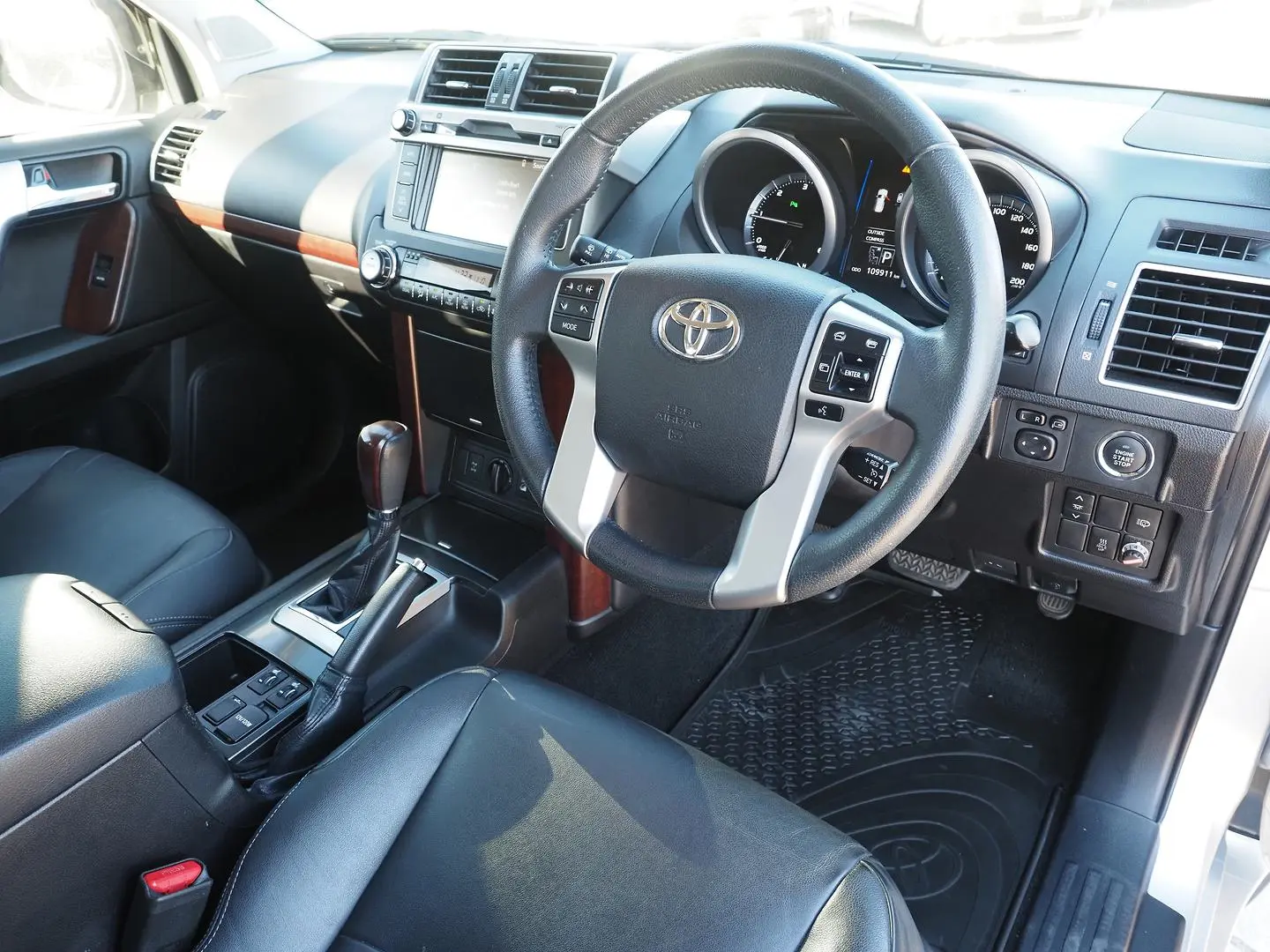 2017 Toyota Landcruiser Prado Gallery Image 4