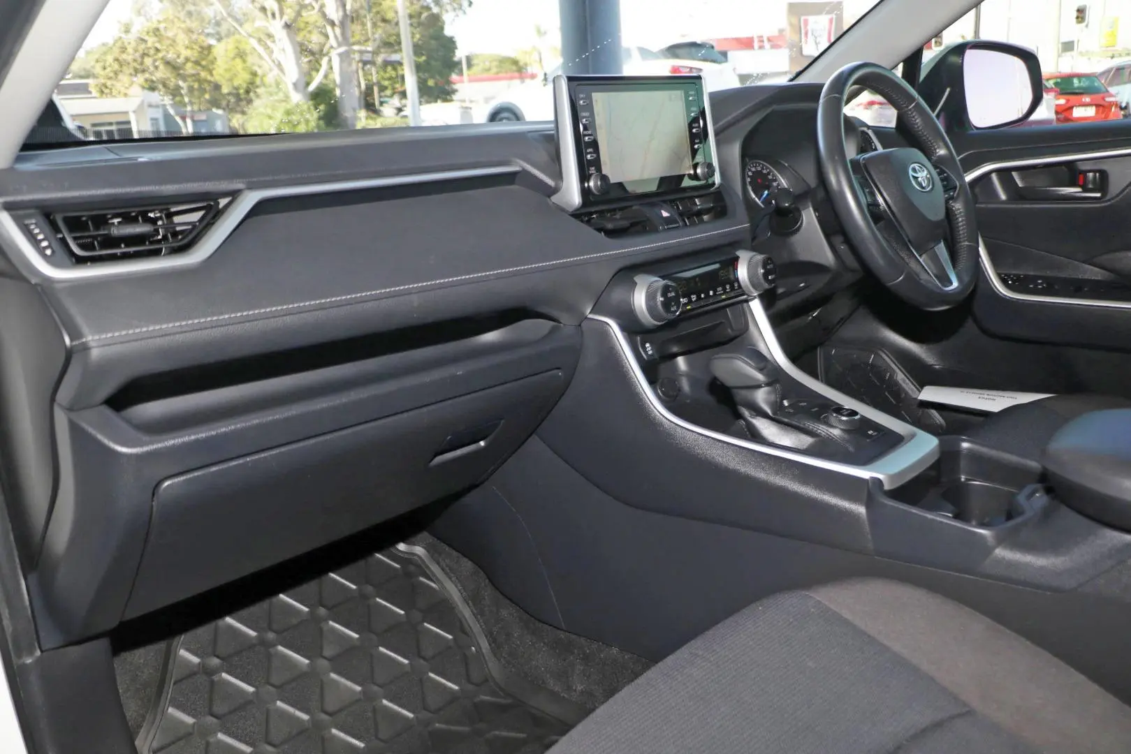 2021 Toyota RAV4 Gallery Image 7