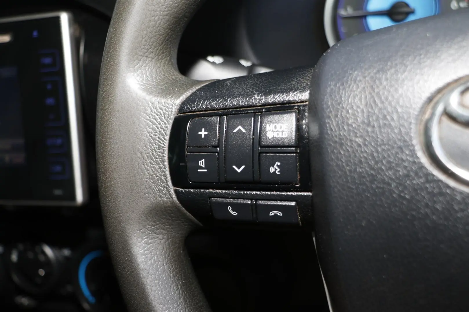 2019 Toyota Hilux Gallery Image 19
