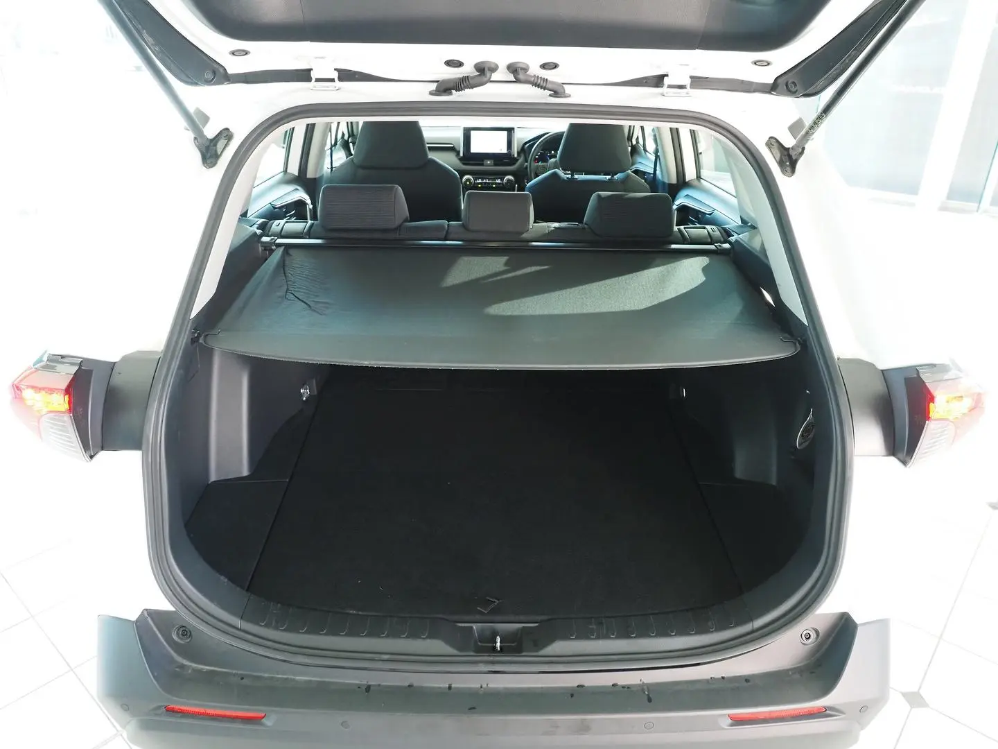 2024 Toyota RAV4 Gallery Image 11