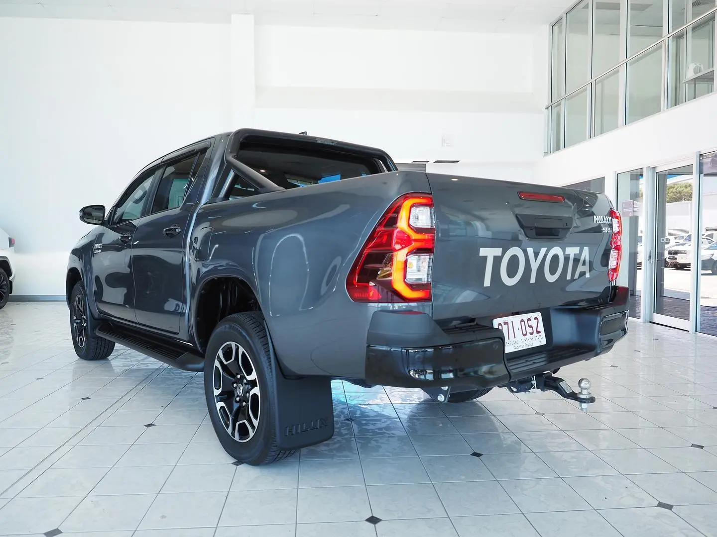 2024 Toyota Hilux Gallery Image 9