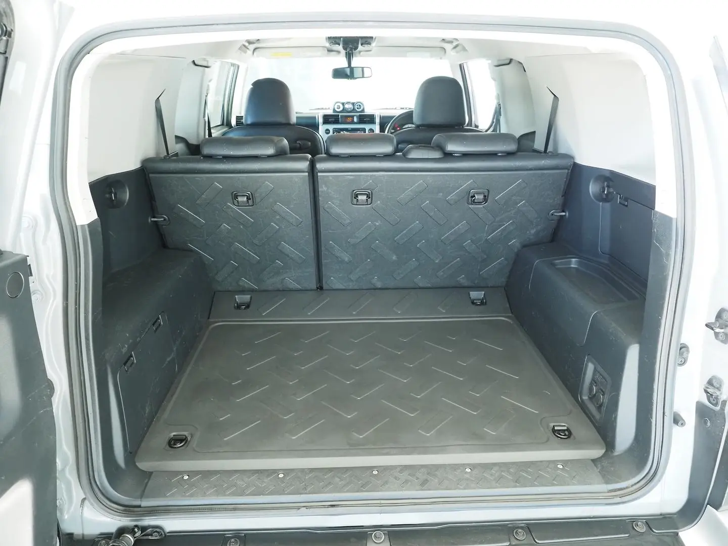 2013 Toyota FJ Cruiser Gallery Image 5