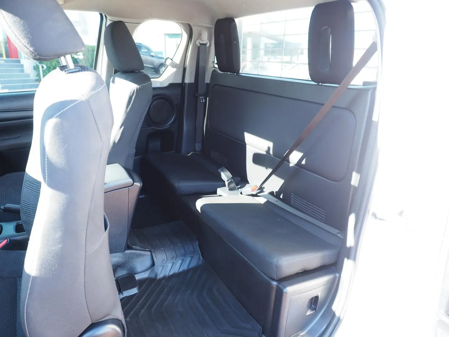 2020 Toyota Hilux Gallery Image 16