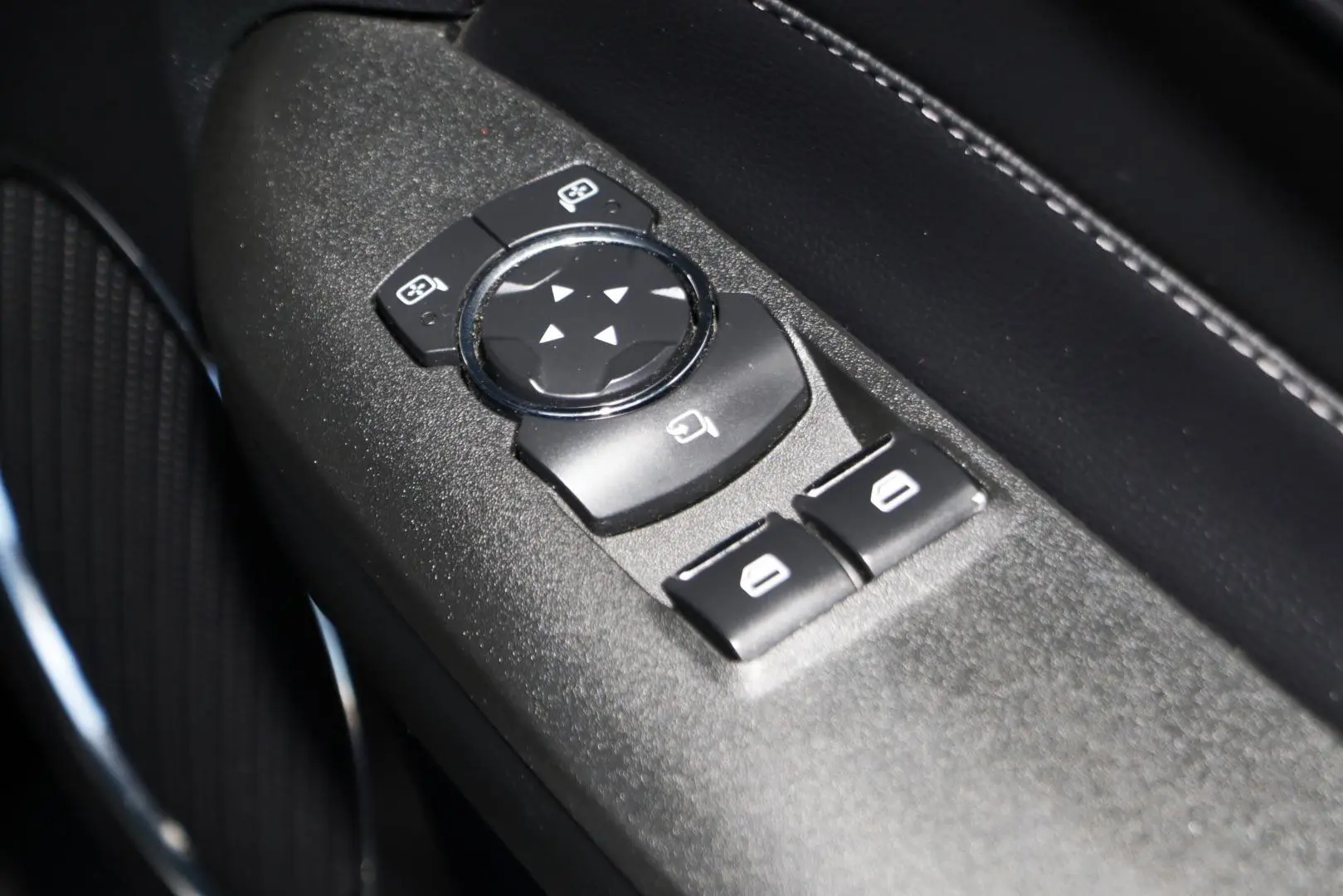 2017 Ford Mustang Gallery Image 19