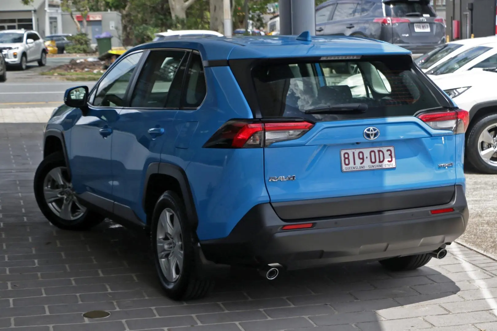 2021 Toyota RAV4 Gallery Image 2