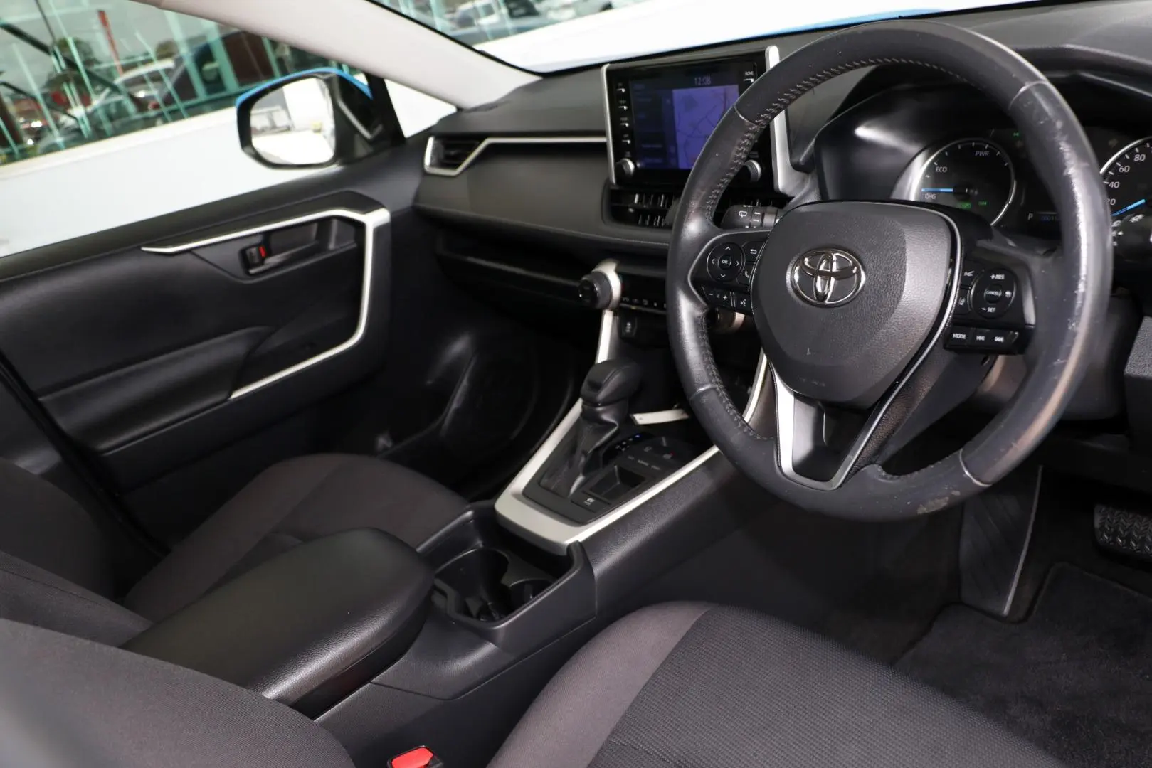 2021 Toyota RAV4 Gallery Image 6