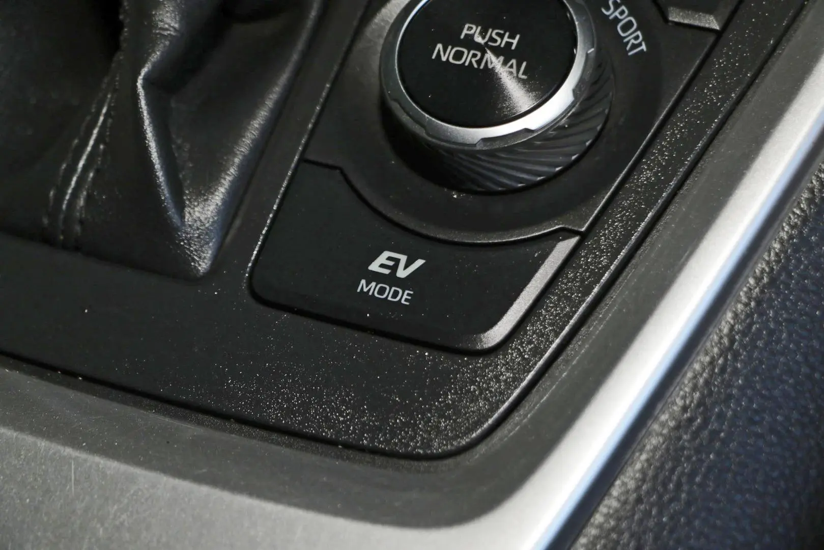2021 Toyota RAV4 Gallery Image 13