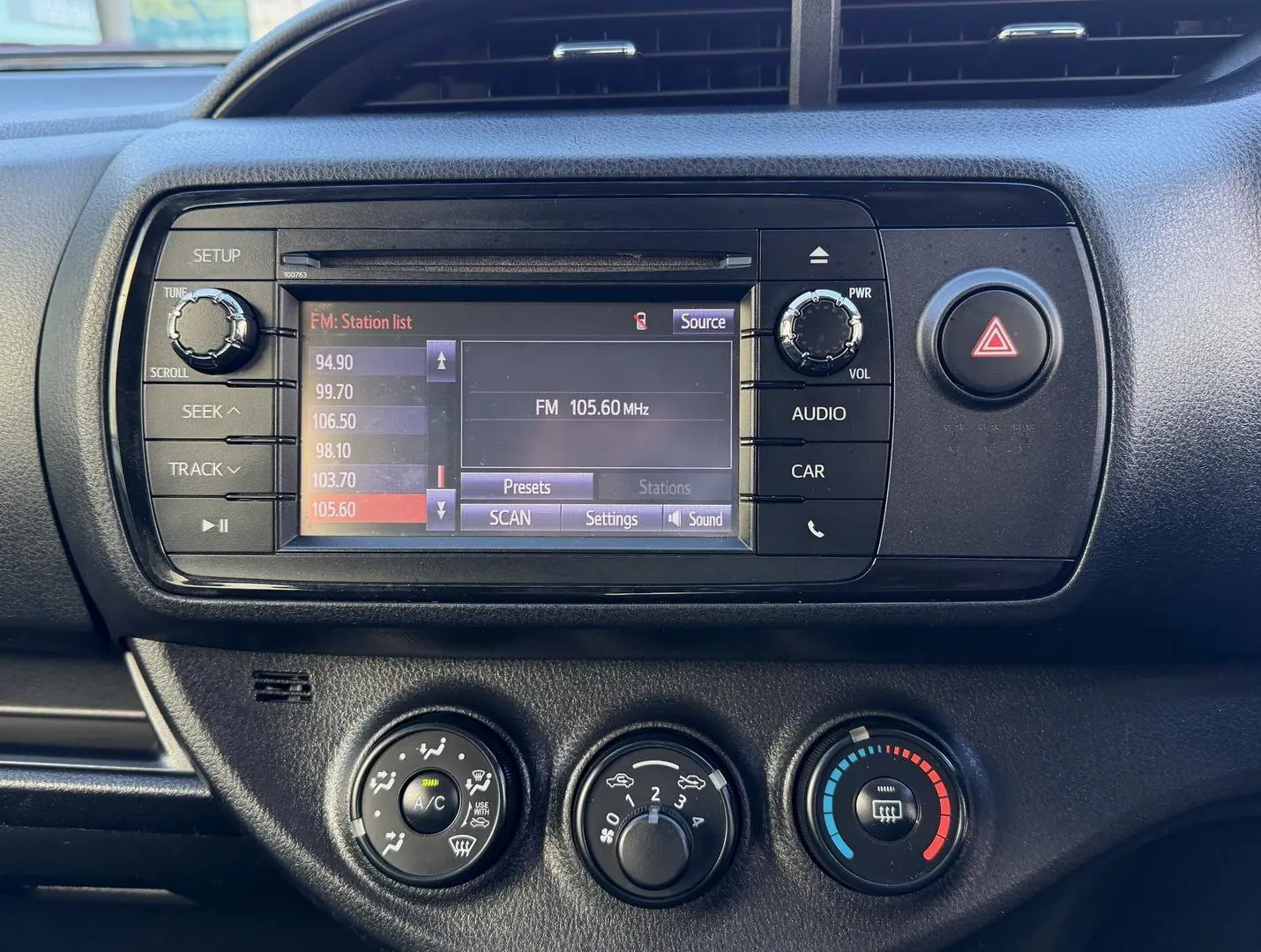 2019 Toyota Yaris Gallery Image 24