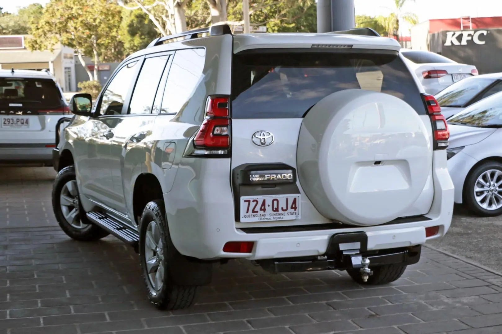 2022 Toyota Landcruiser Prado Gallery Image 2