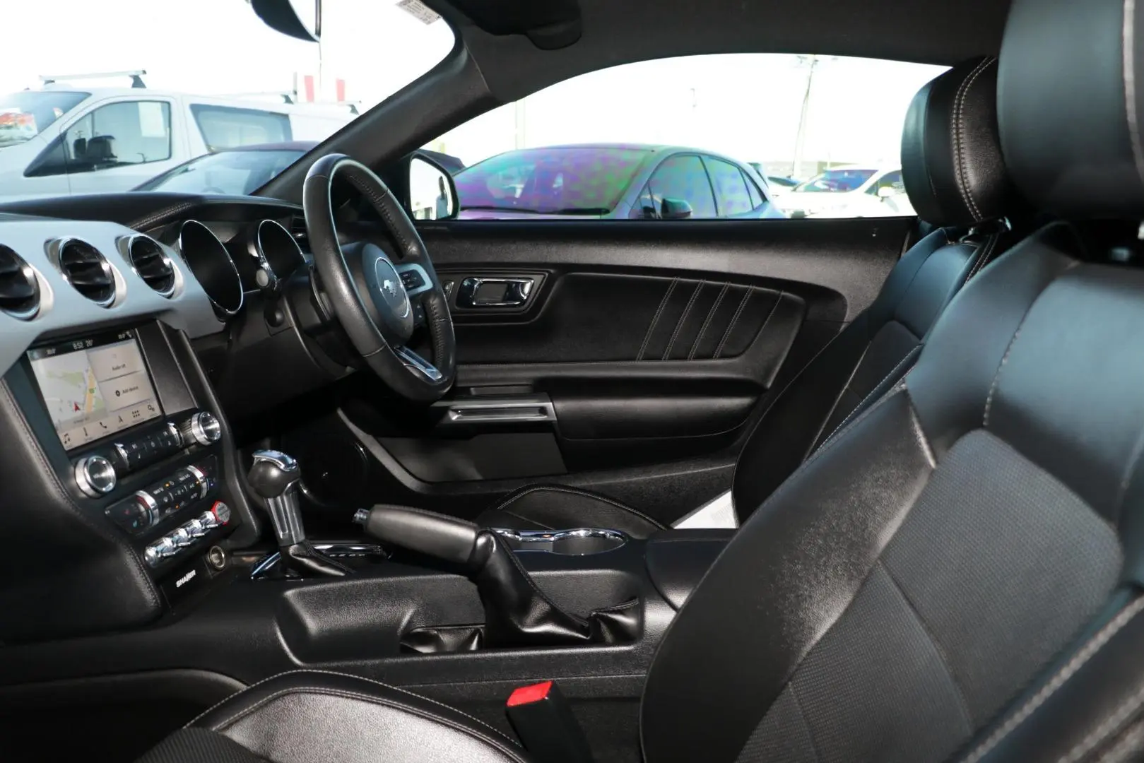 2017 Ford Mustang Gallery Image 8
