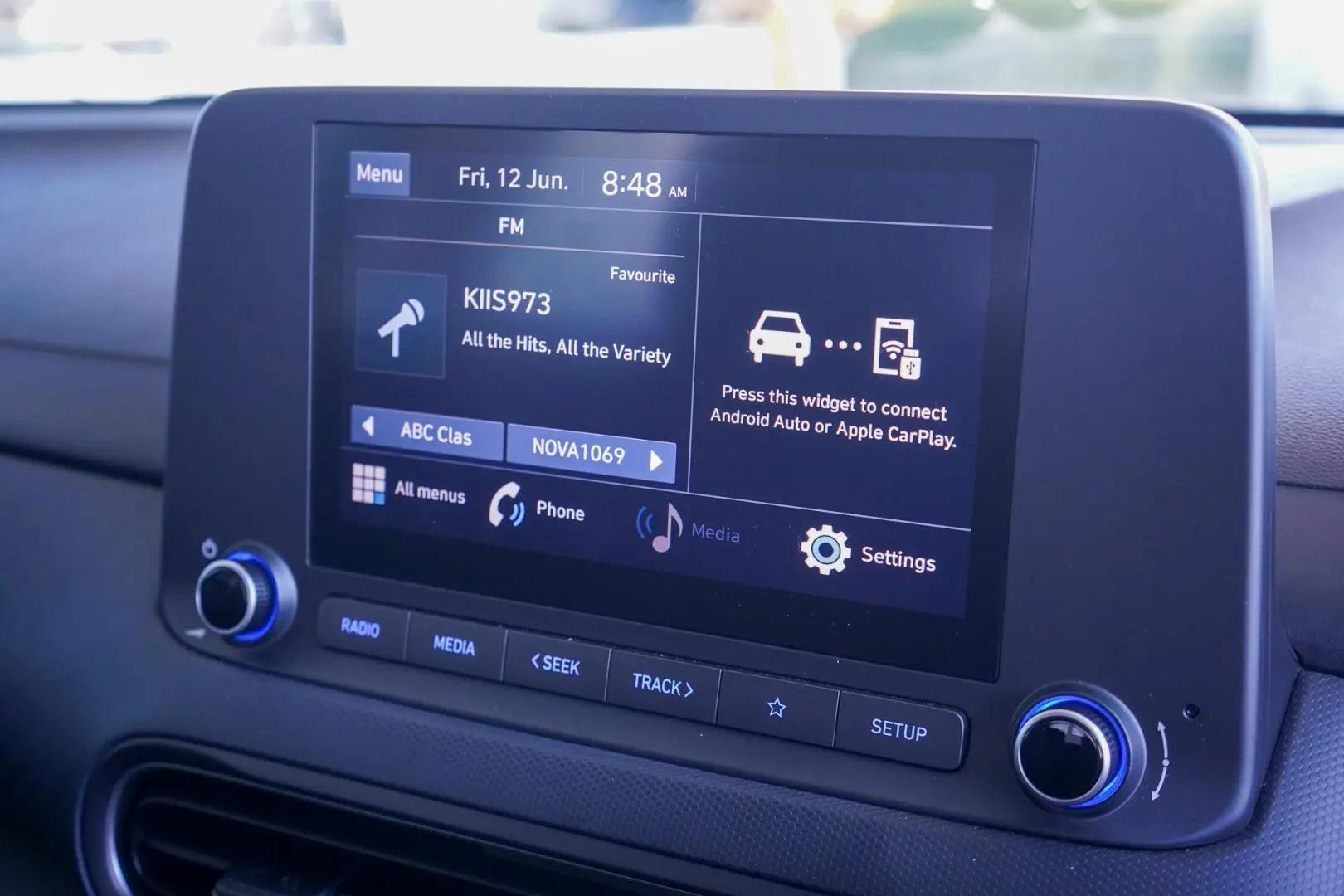2022 Hyundai Kona Gallery Image 12