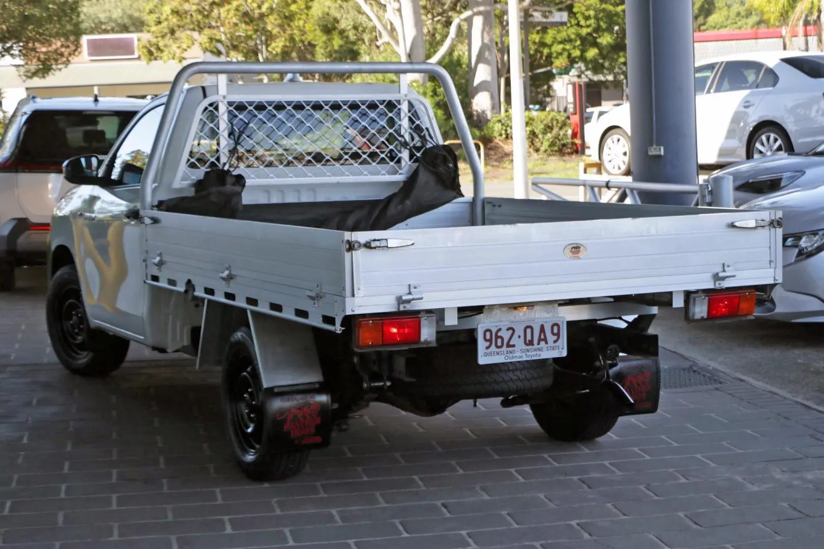2022 Toyota Hilux Gallery Image 2