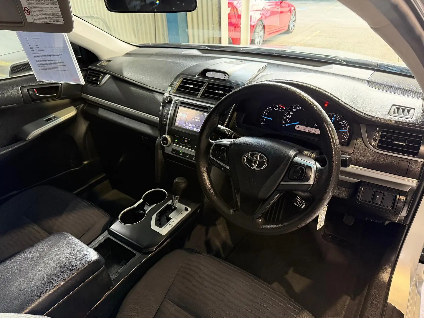 2016 Toyota Camry Gallery Image 4