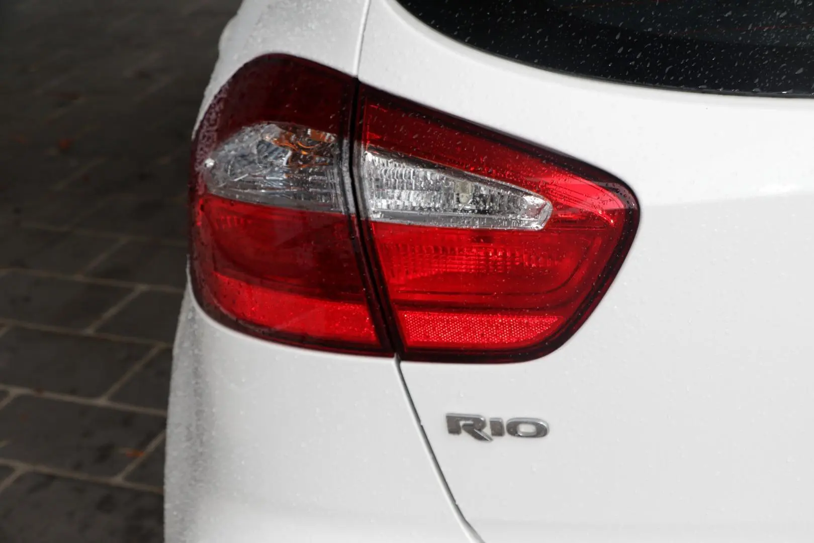 2015 Kia Rio Gallery Image 18