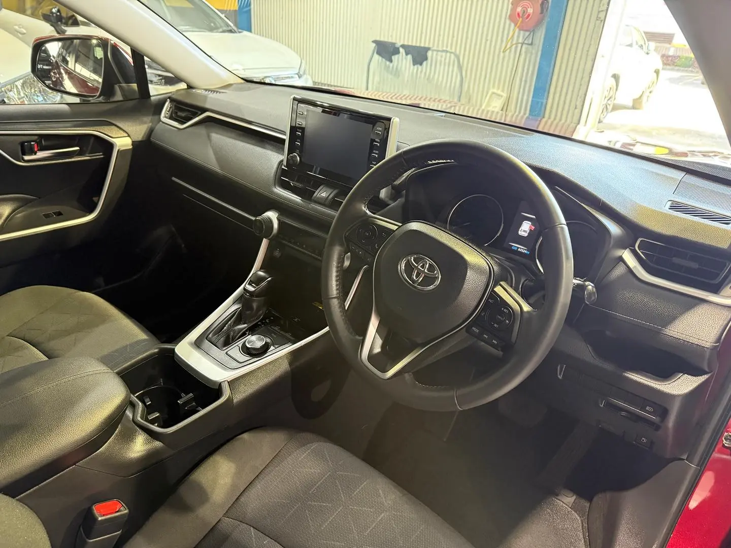 2022 Toyota RAV4 Gallery Image 4