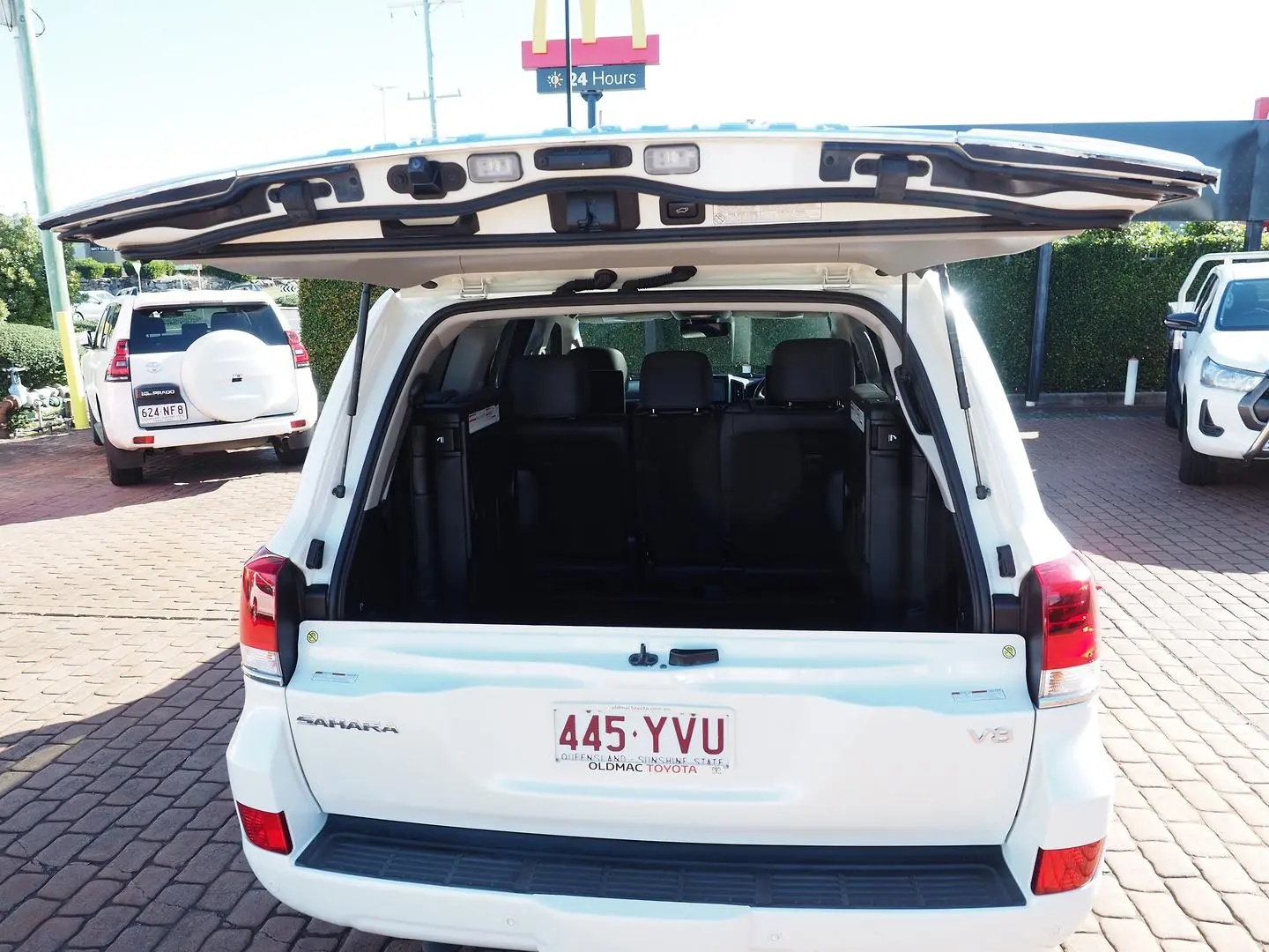 2019 Toyota Landcruiser Gallery Image 18