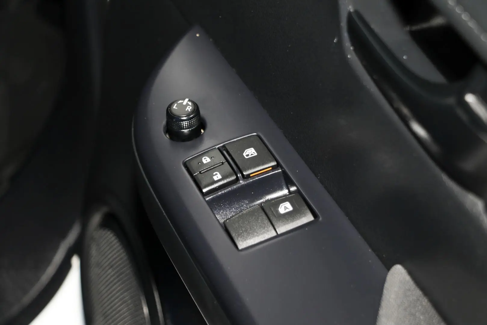 2022 Toyota Hilux Gallery Image 17