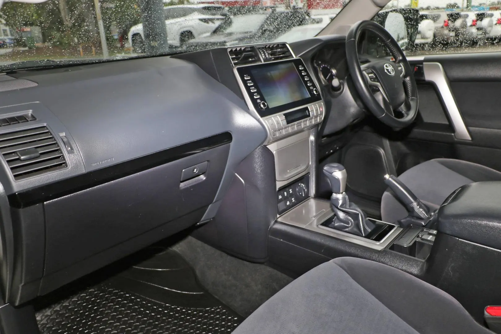 2023 Toyota Landcruiser Prado Gallery Image 7