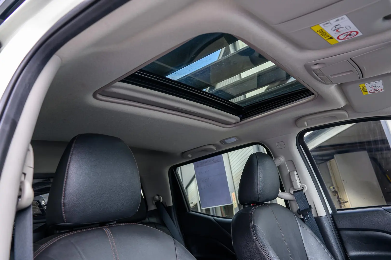 2022 Nissan Navara Gallery Image 23