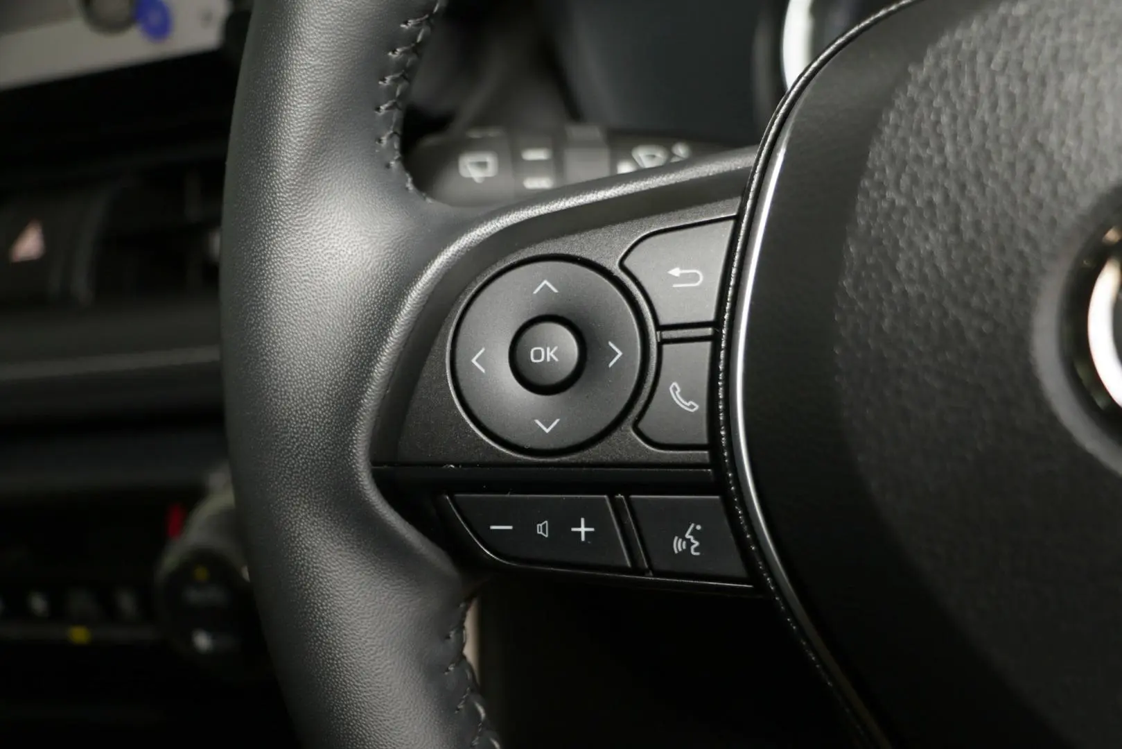 2024 Toyota RAV4 Gallery Image 16