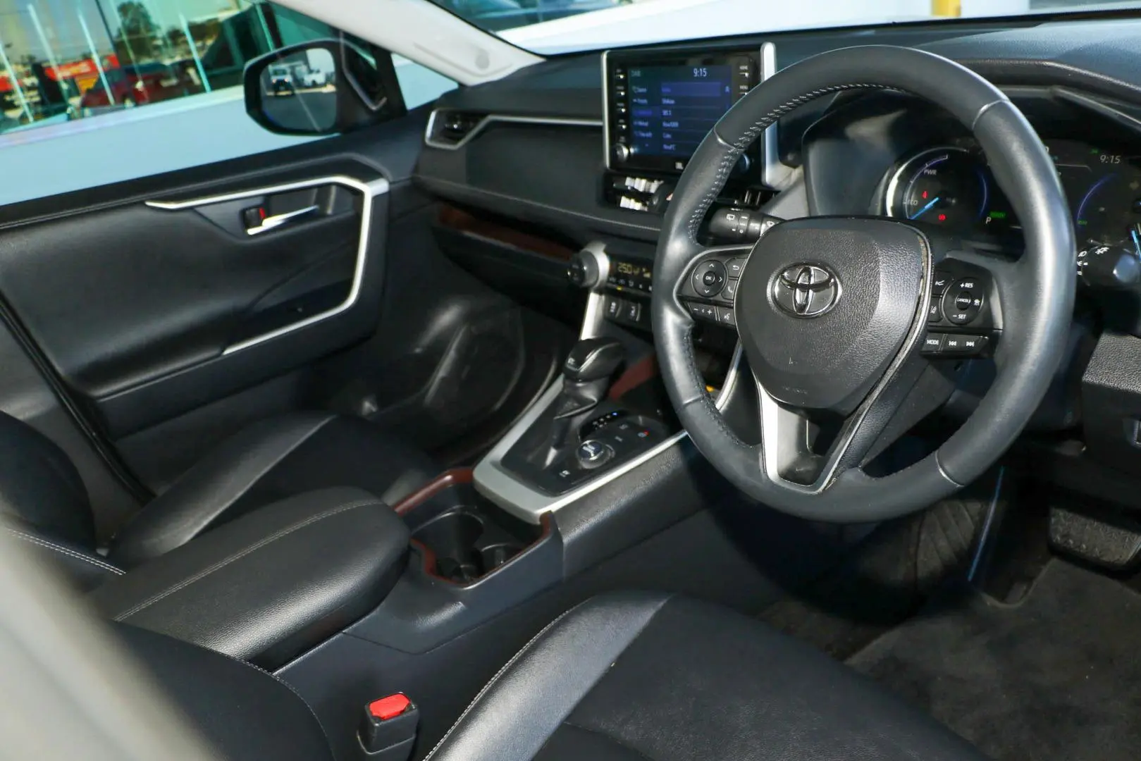2021 Toyota RAV4 Gallery Image 6