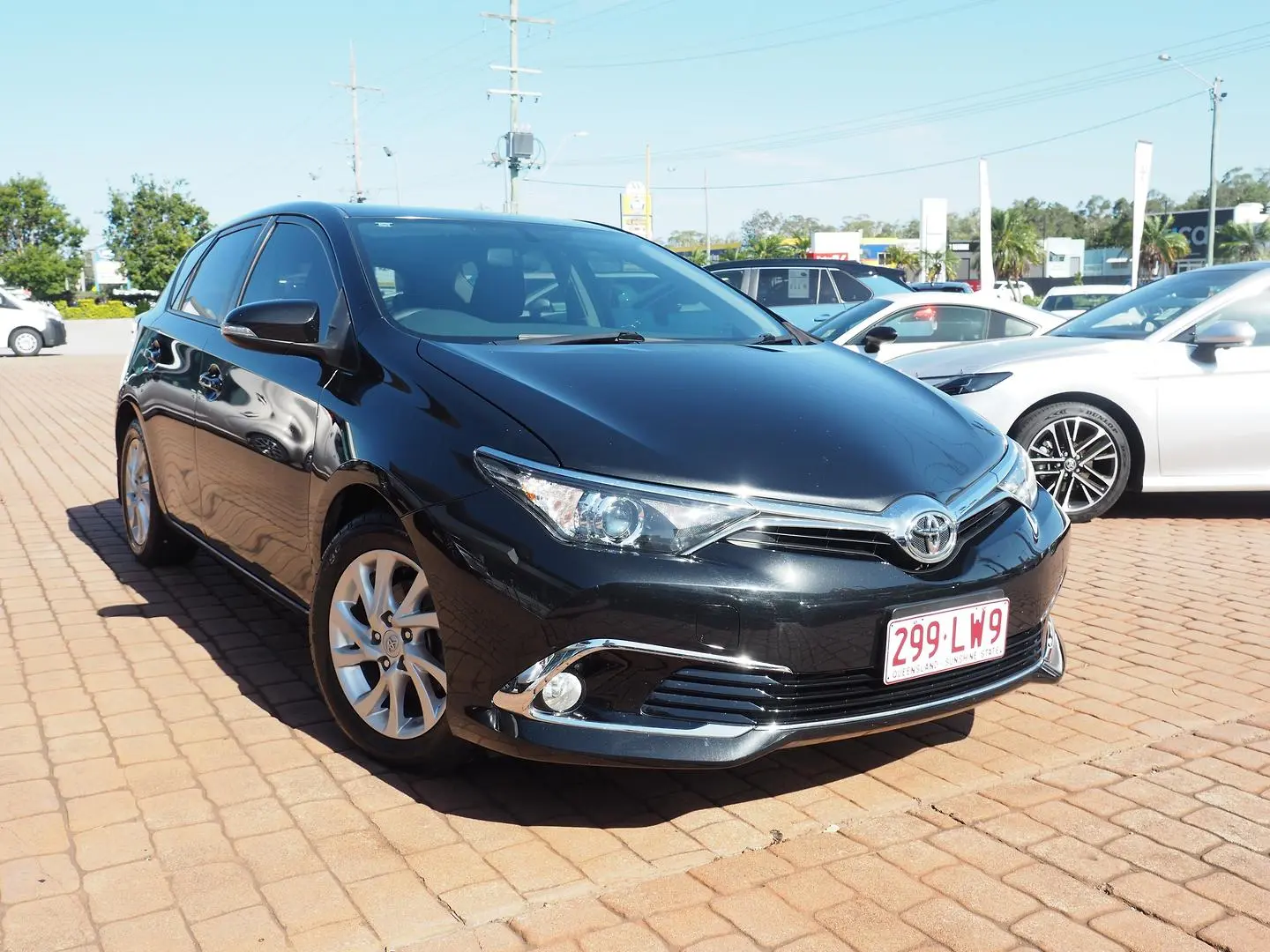 2016 Toyota Corolla Gallery Image 1