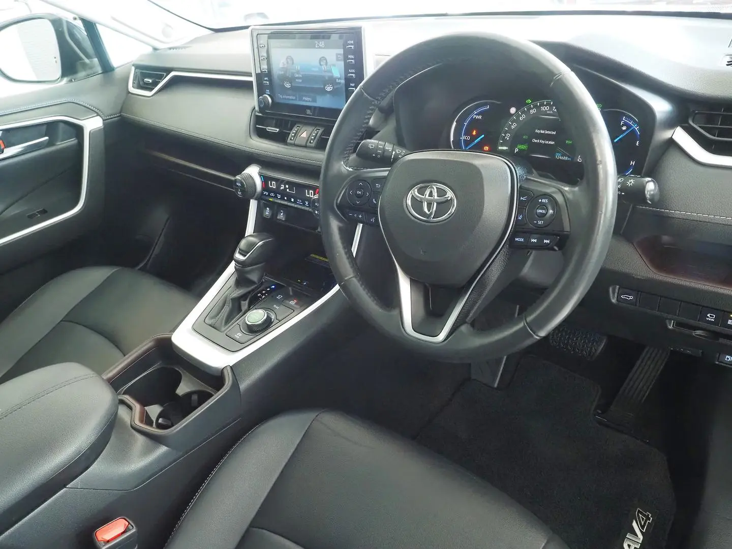 2021 Toyota RAV4 Gallery Image 4