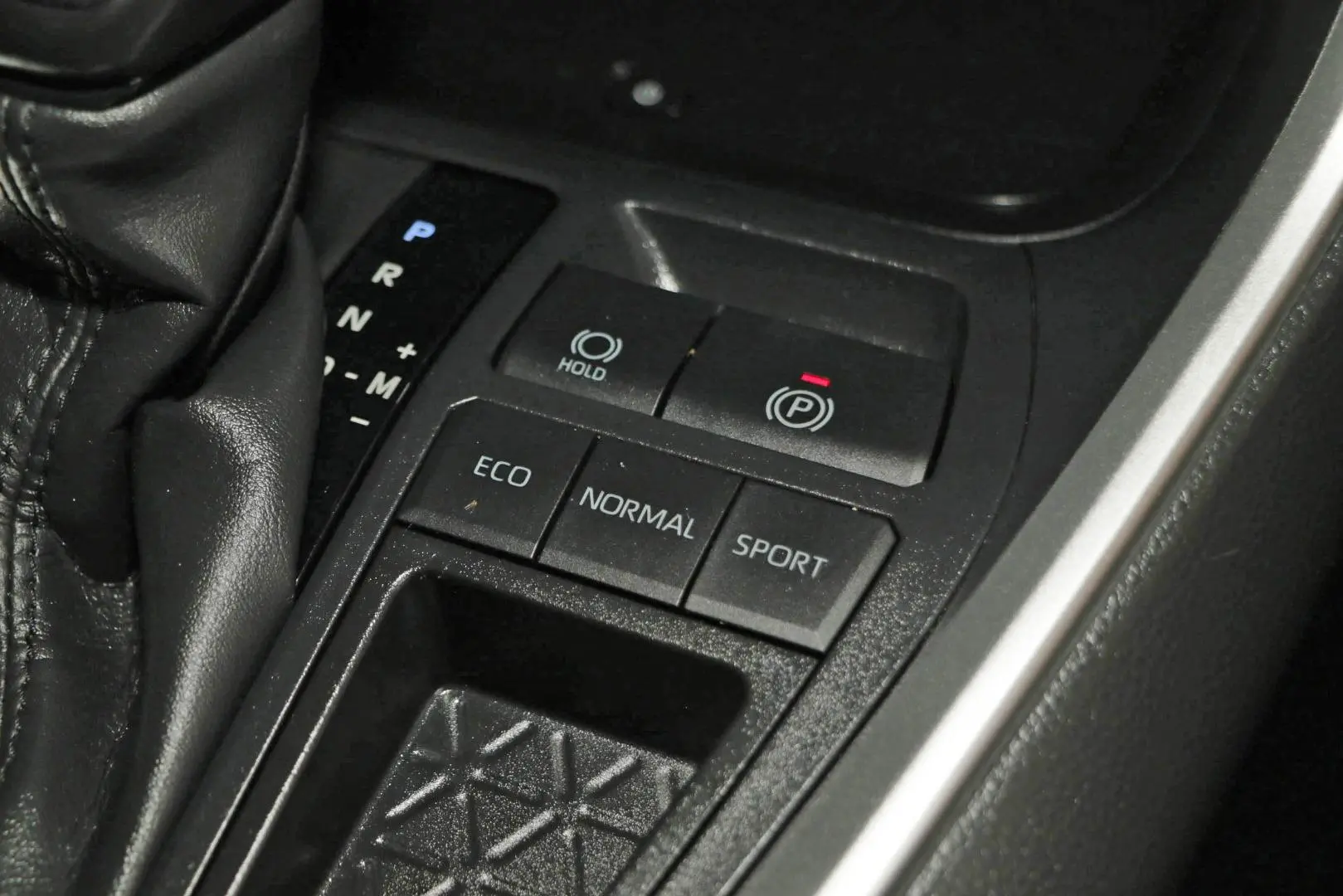 2019 Toyota RAV4 Gallery Image 18