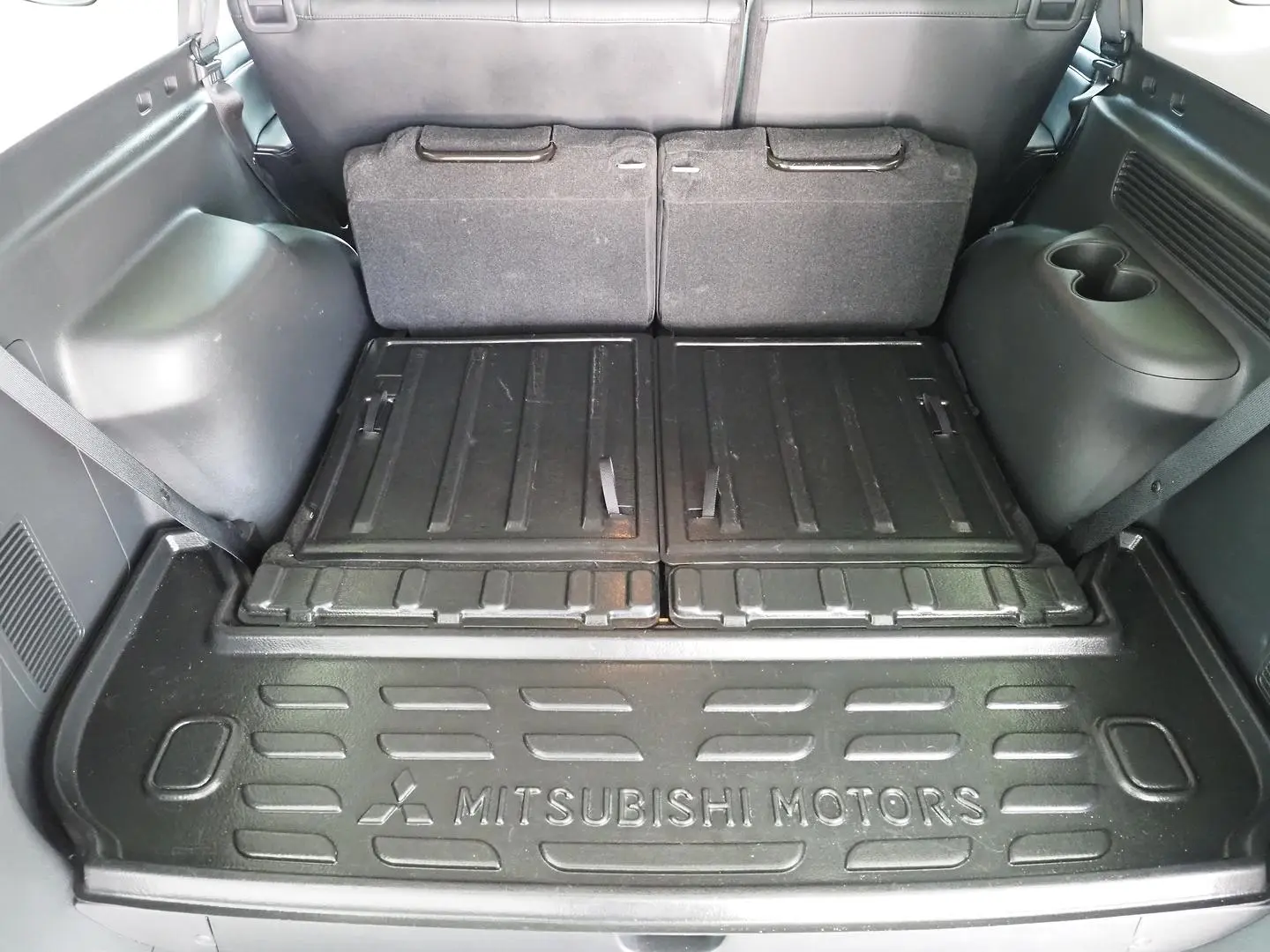 2022 Mitsubishi Pajero Sport Gallery Image 5