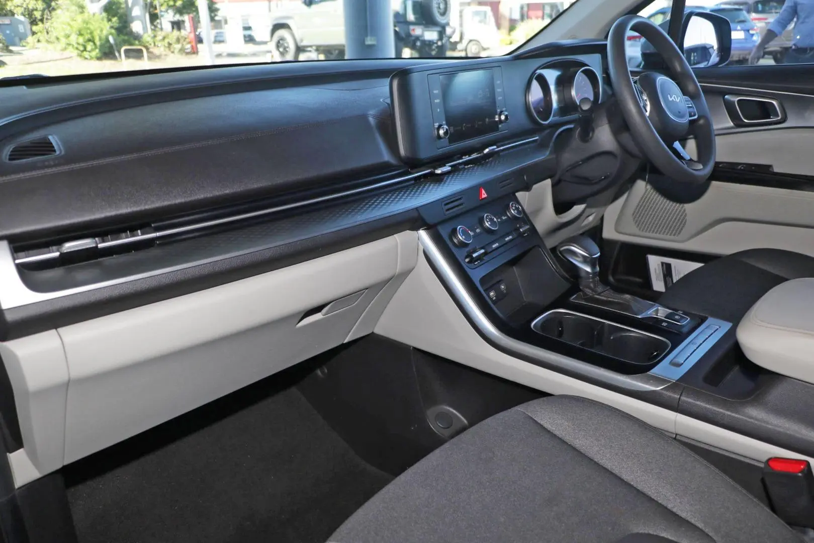 2022 Kia Carnival Gallery Image 7