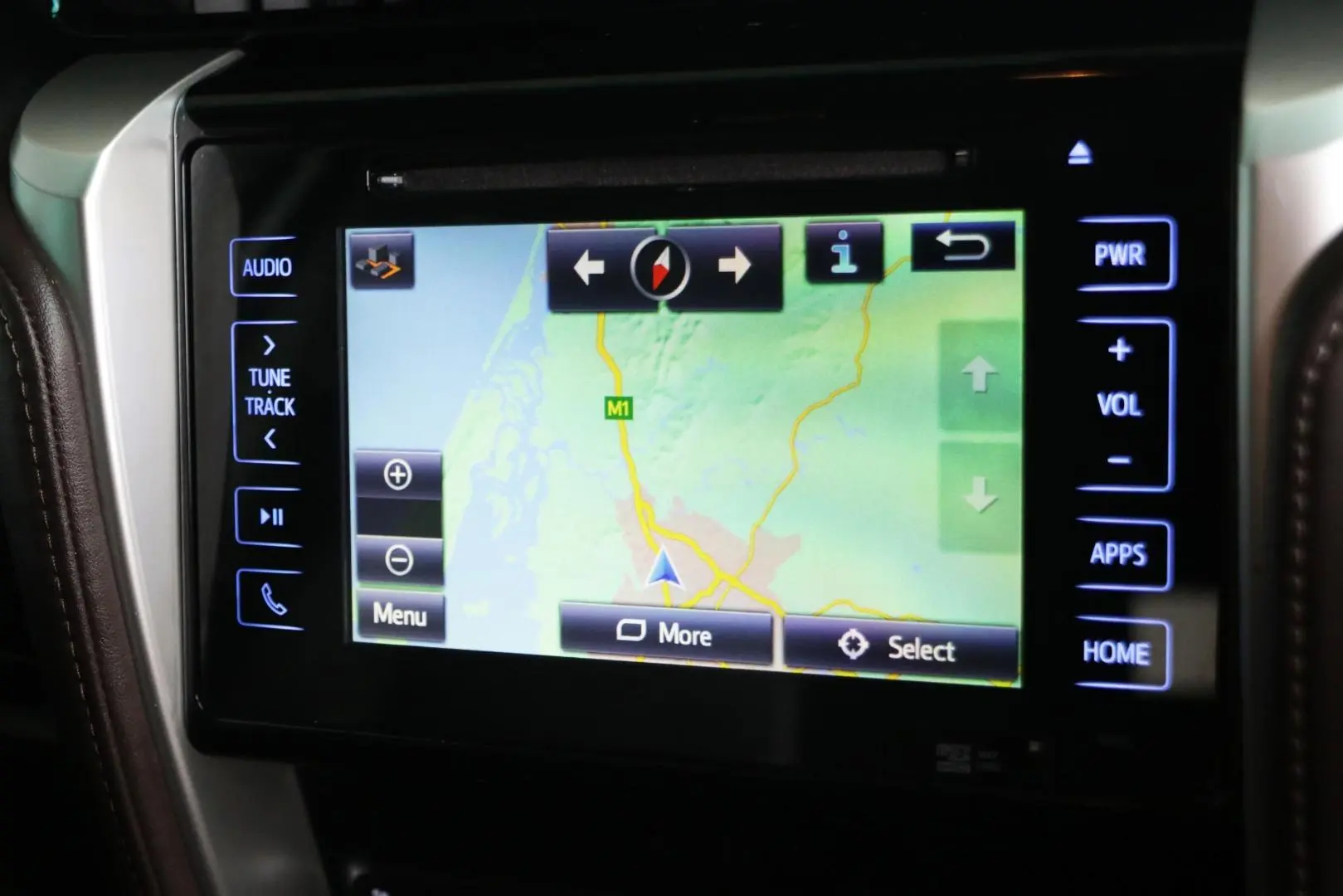 2015 Toyota Fortuner Gallery Image 10