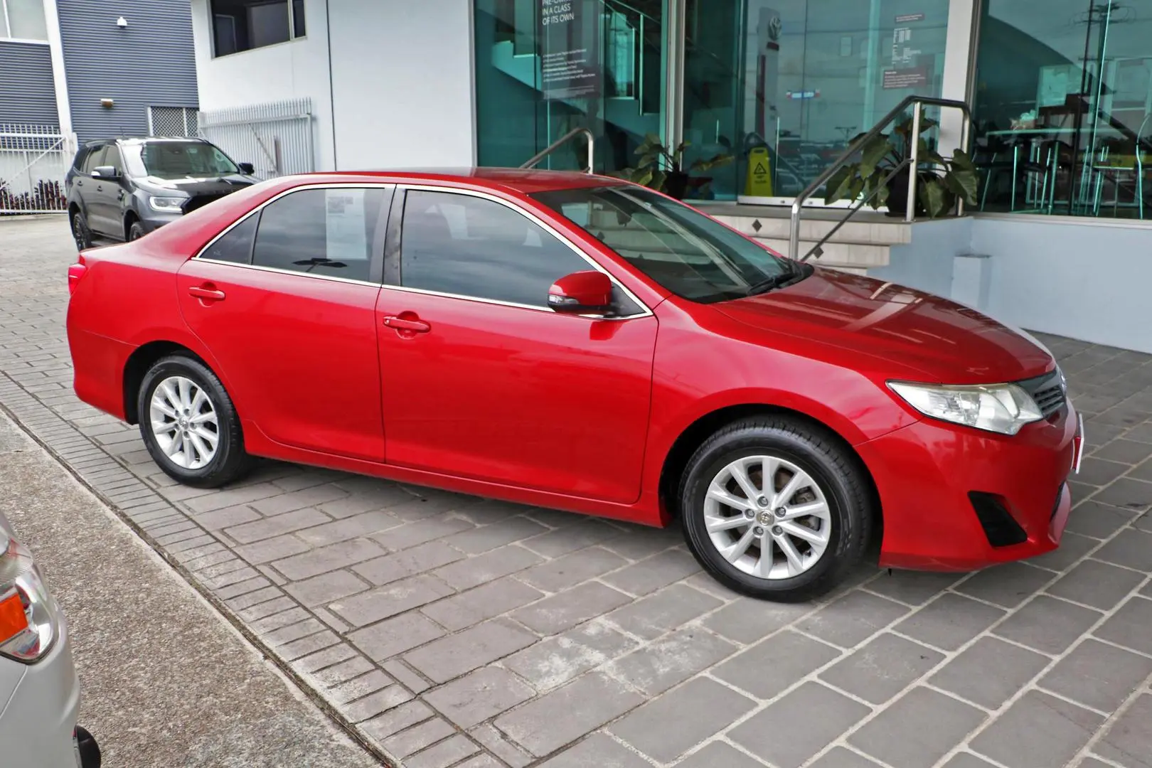 2015 Toyota Camry Gallery Image 5