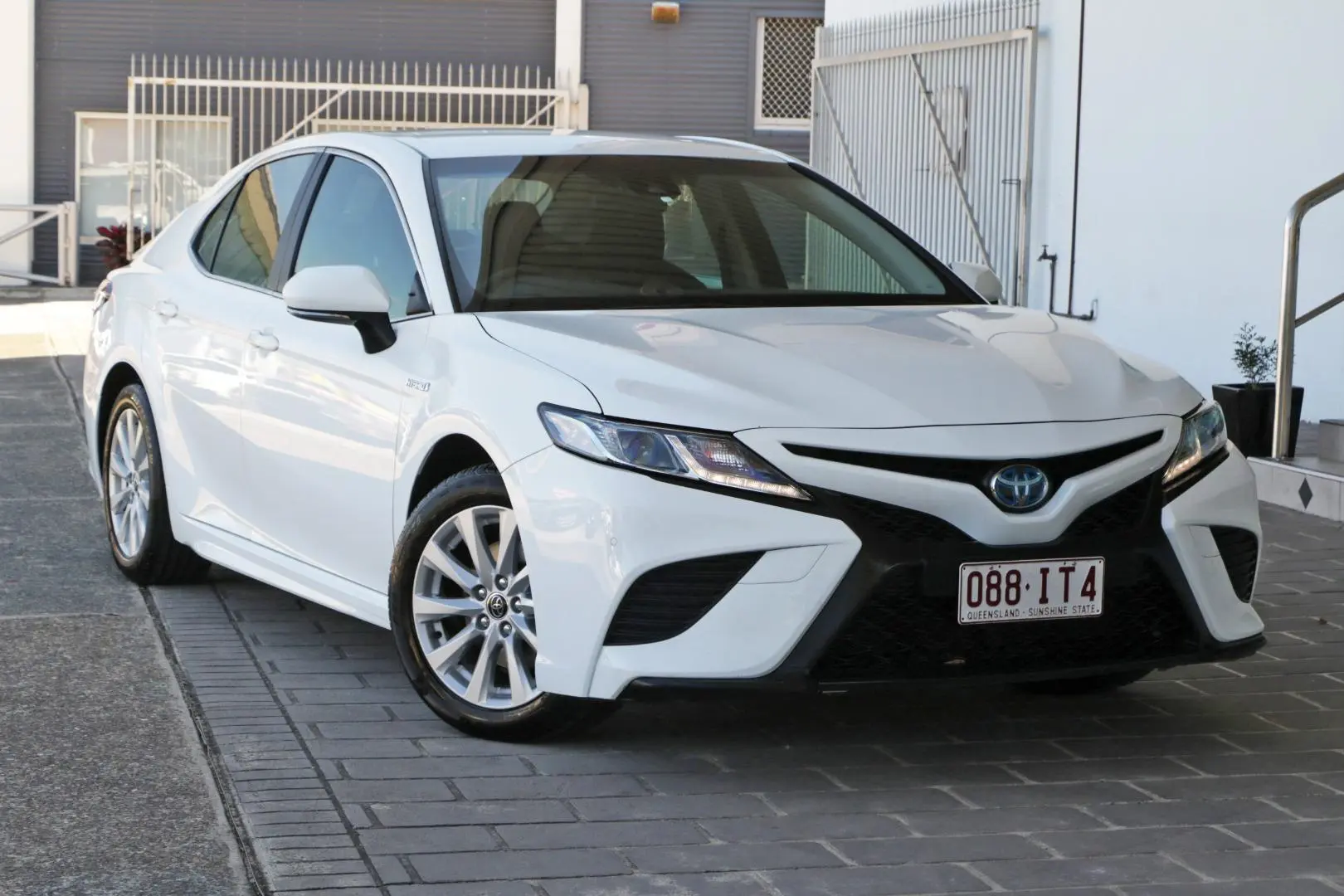 2018 Toyota Camry Gallery Image 1
