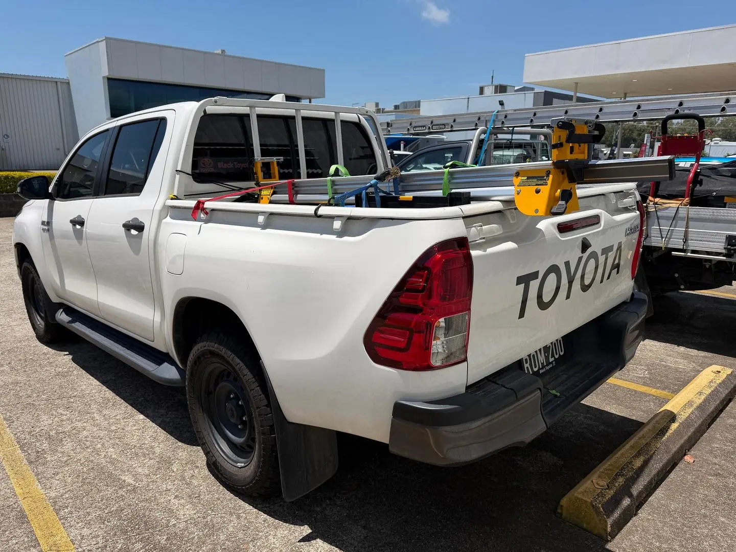 2022 Toyota Hilux Gallery Image 2