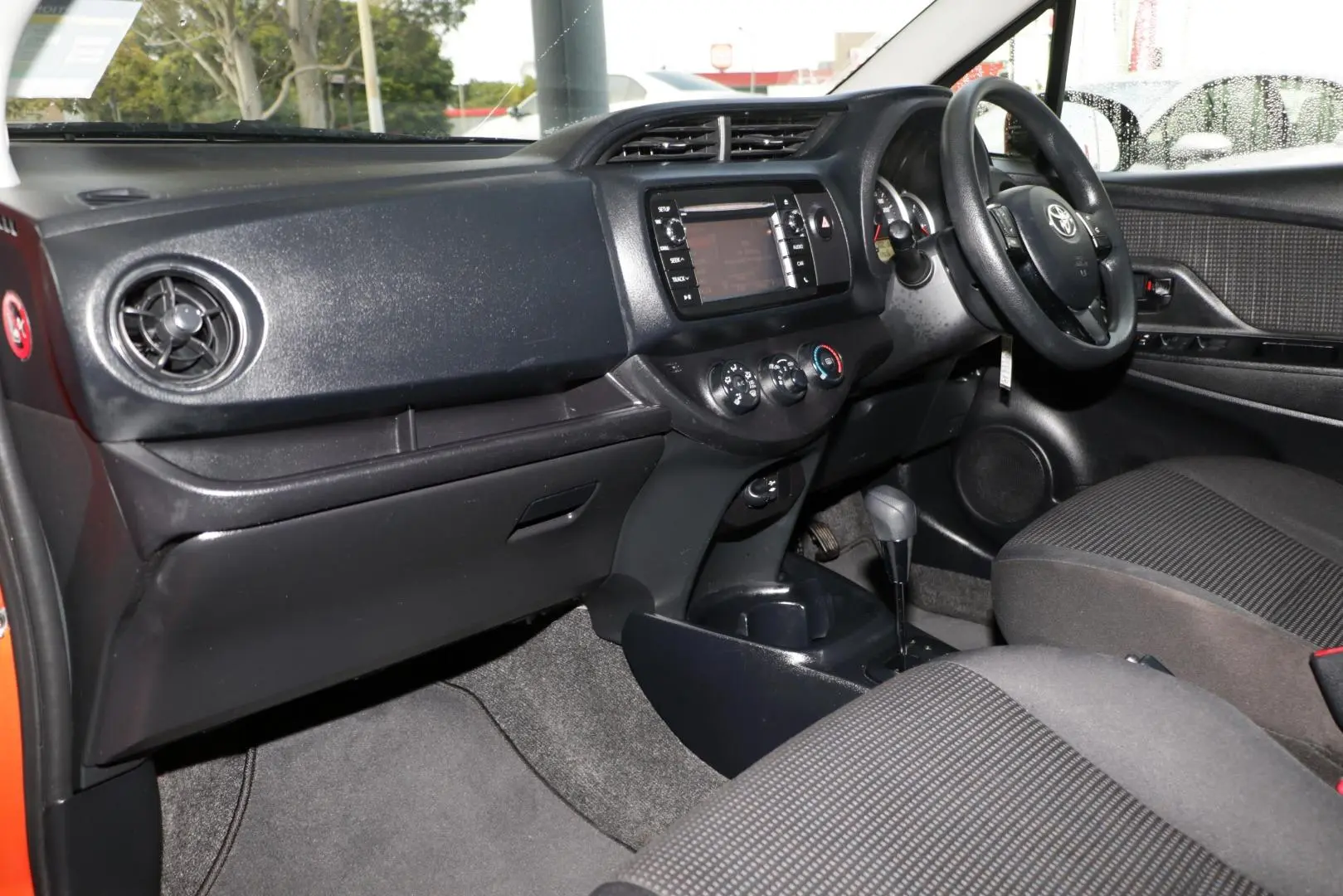 2019 Toyota Yaris Gallery Image 7